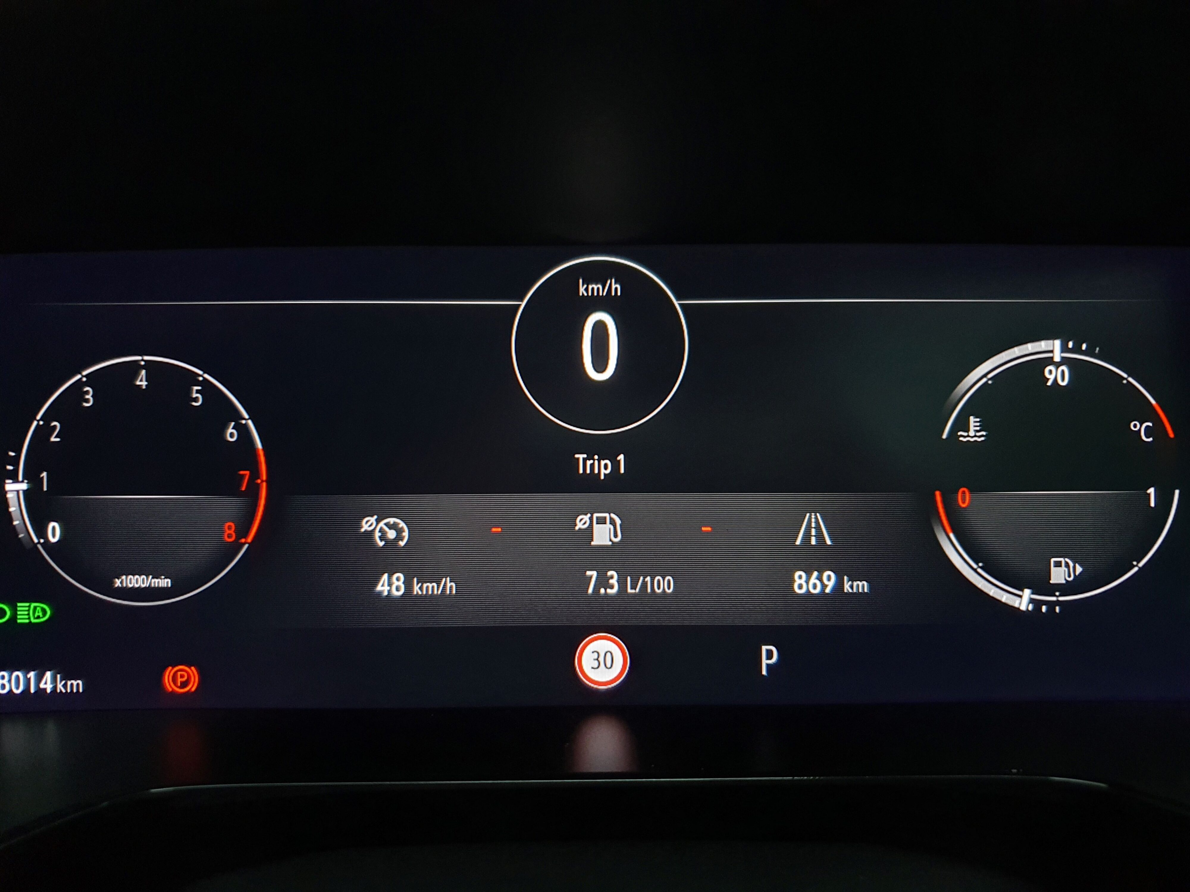 Photo of the digital gauge cluster on an Opel Grandland SRi.