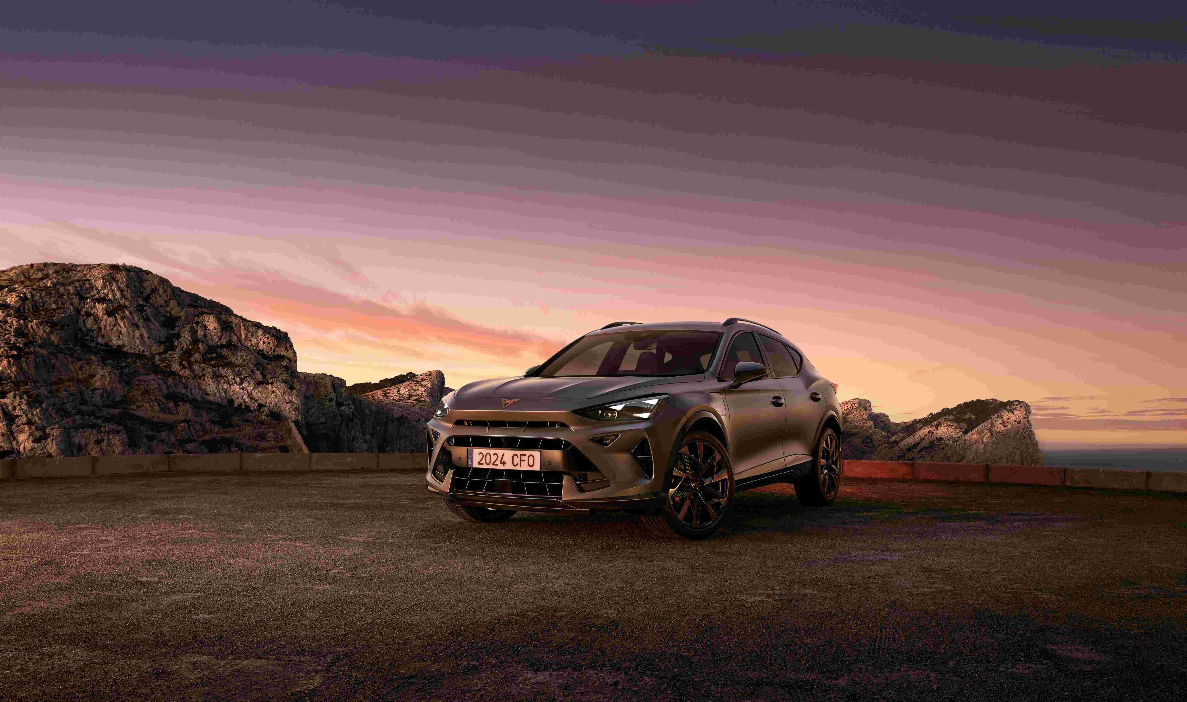CUPRA unveils the new Formentor and Leon
