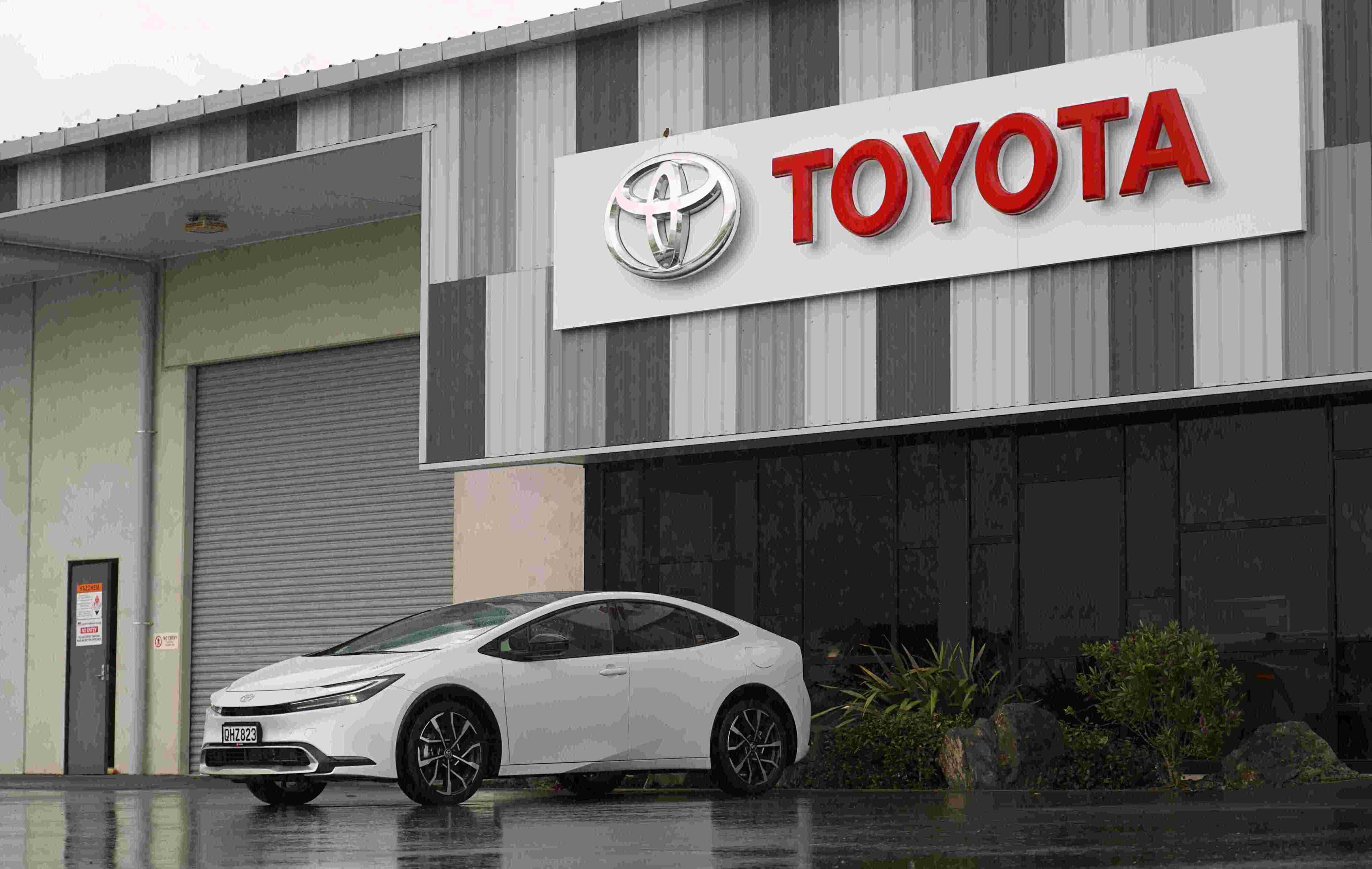 2023 Toyota Prius Z PHEV review NZ