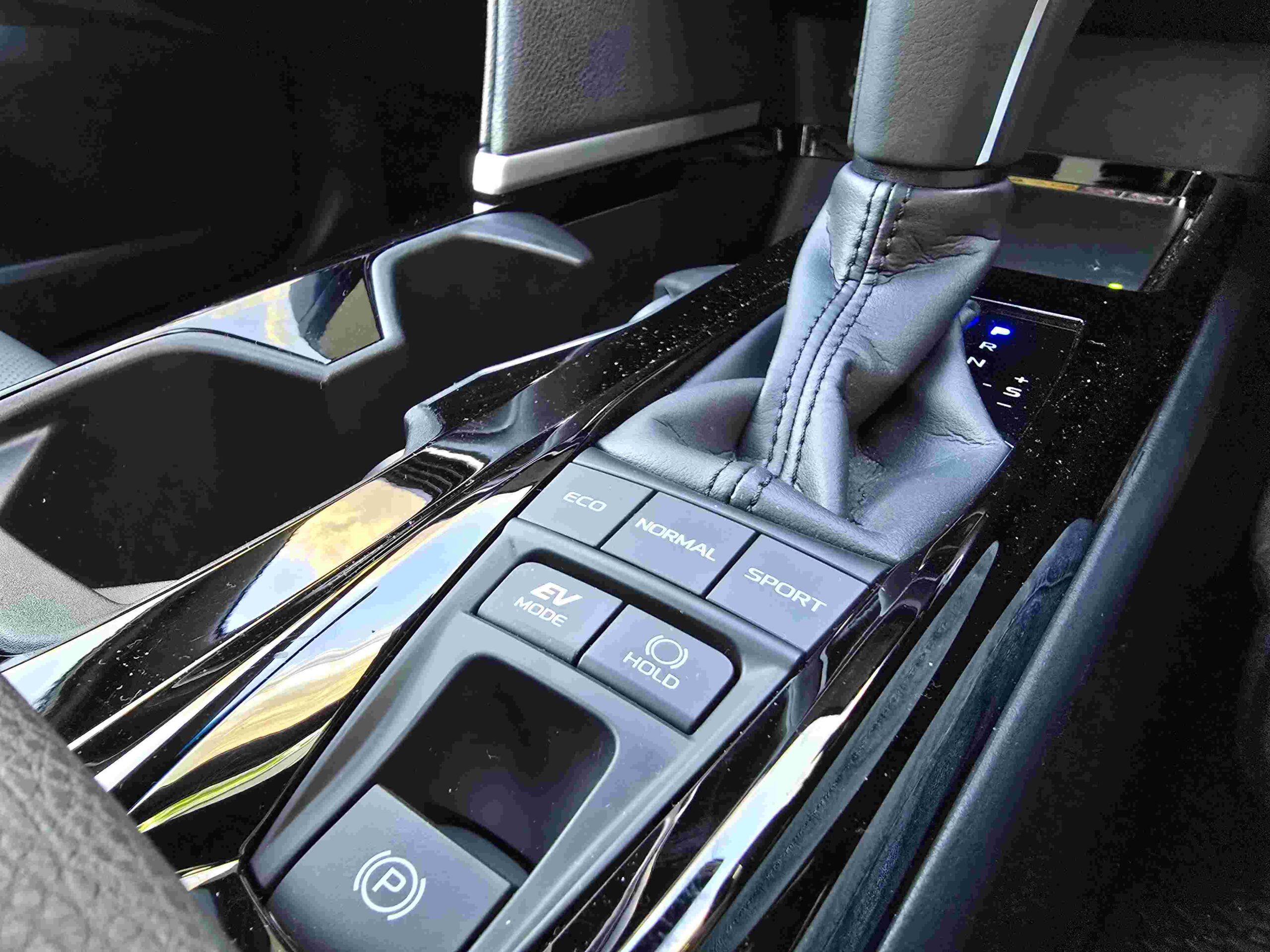 2025 Toyota Camry ZR review NZ
