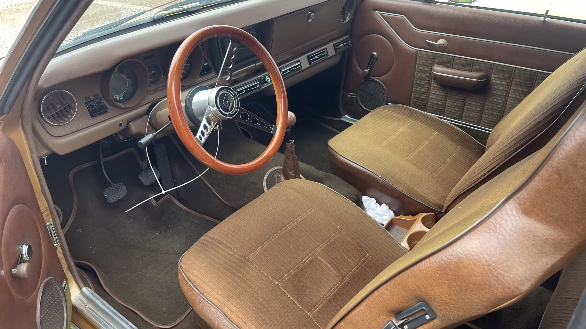 The catalogue for the 2025 Mecum Kissimmee Auction might just be my Santa Wishlist