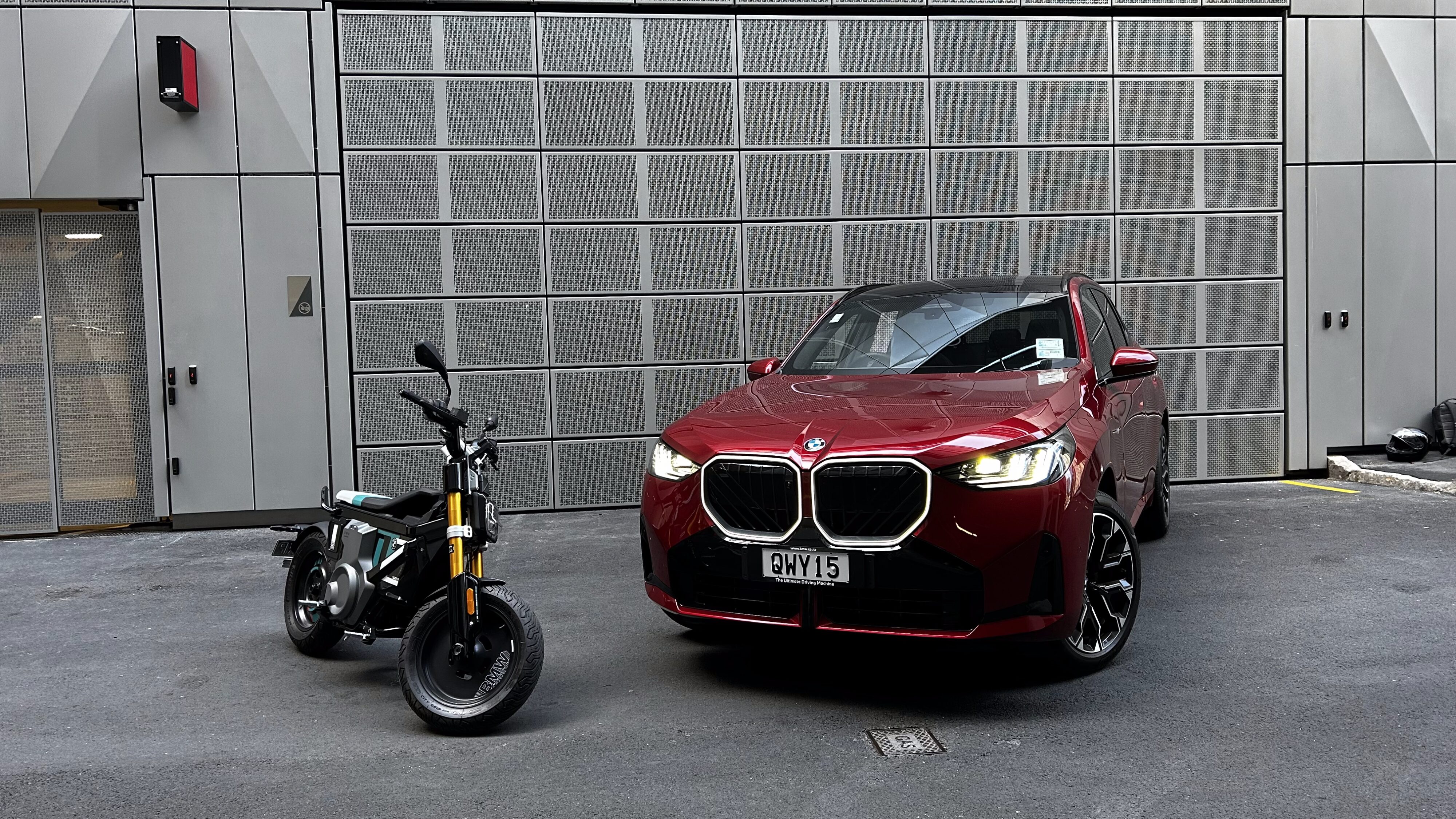 City Street Smarts - BMW CE 02 Review