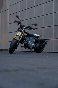 City Street Smarts - BMW CE 02 Review