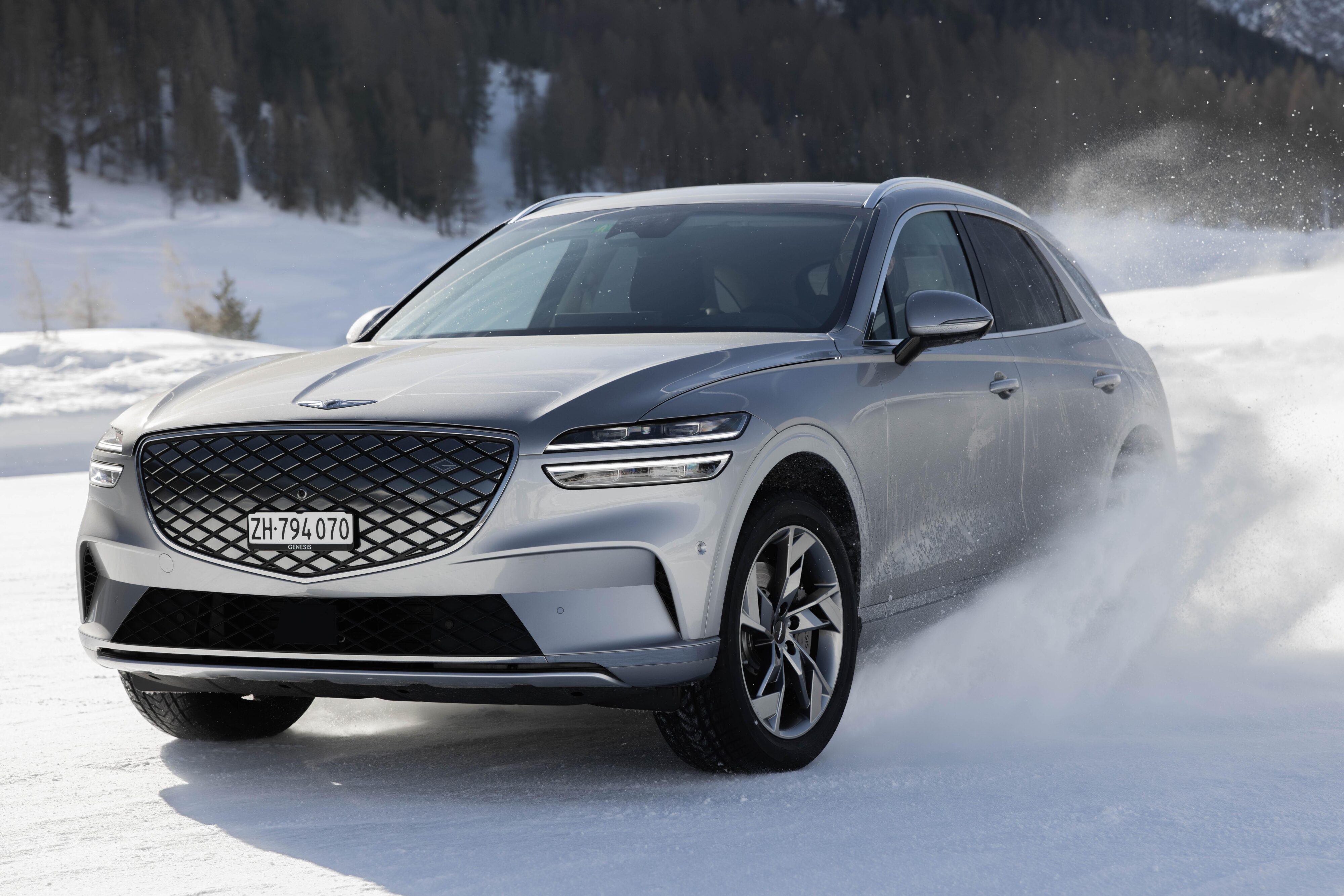 Genesis testing 48-volt heated windscreens
