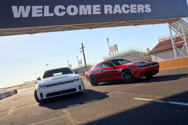 dodge charger daytona scat pack