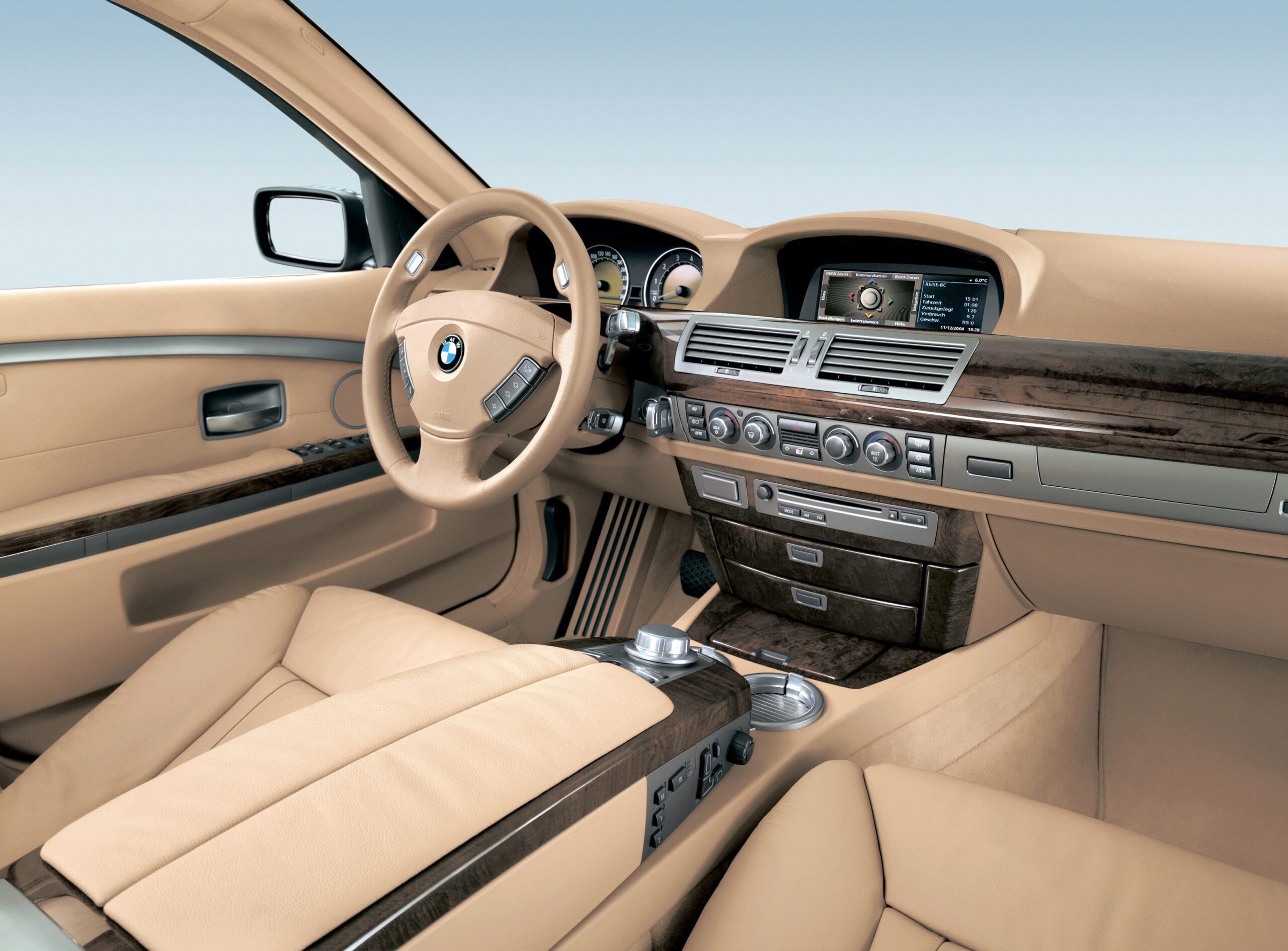 iDrive, Therefore I Am: looking back at more than 20 years of BMW innovating in car infotainment