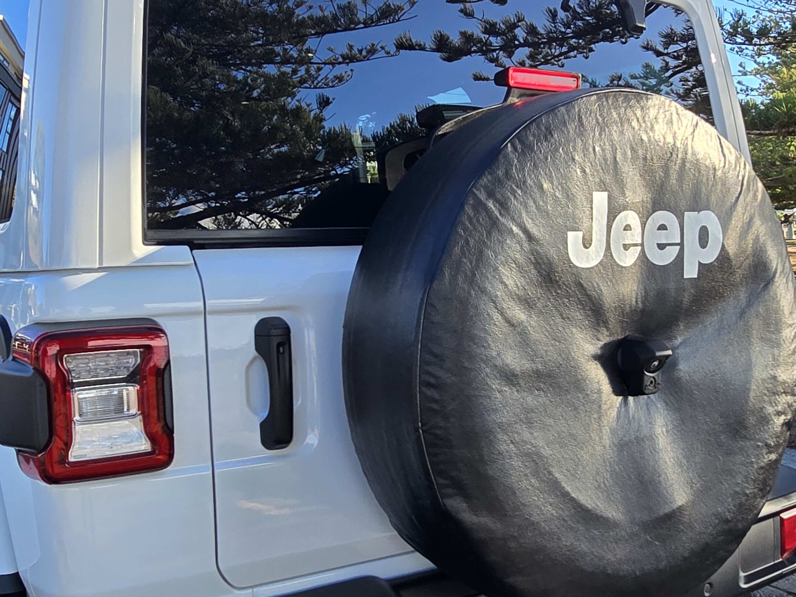 2025 Jeep Wrangler Overland - The Iconic Off-Roader Evolves