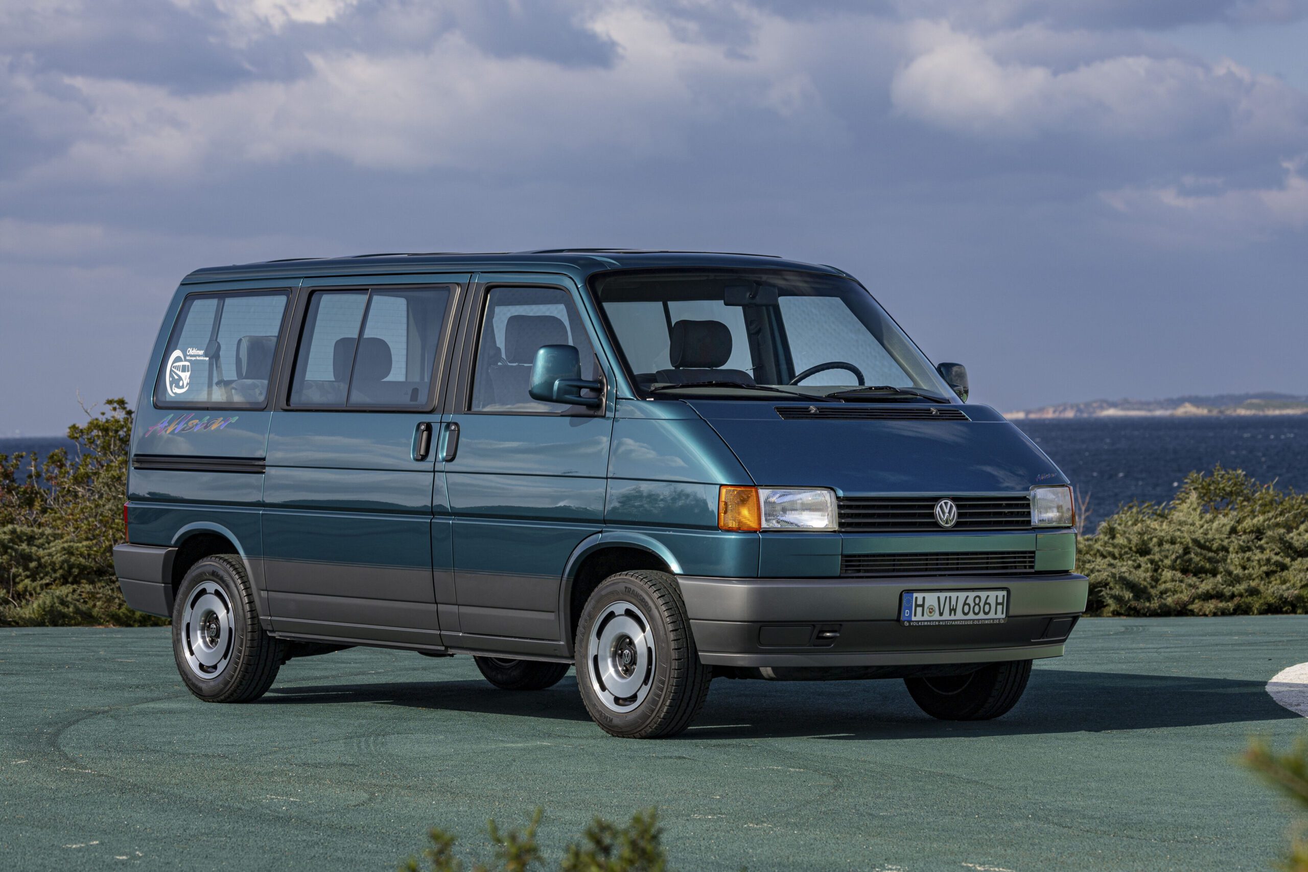 VW Kombi turns 75