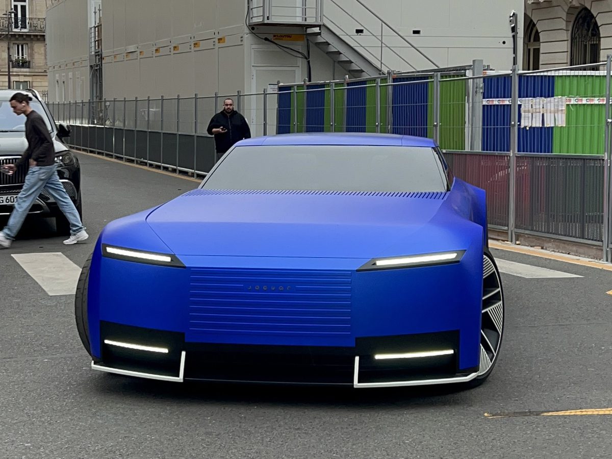 From Paris with love - Jaguar Type 00 spotted in the wild
