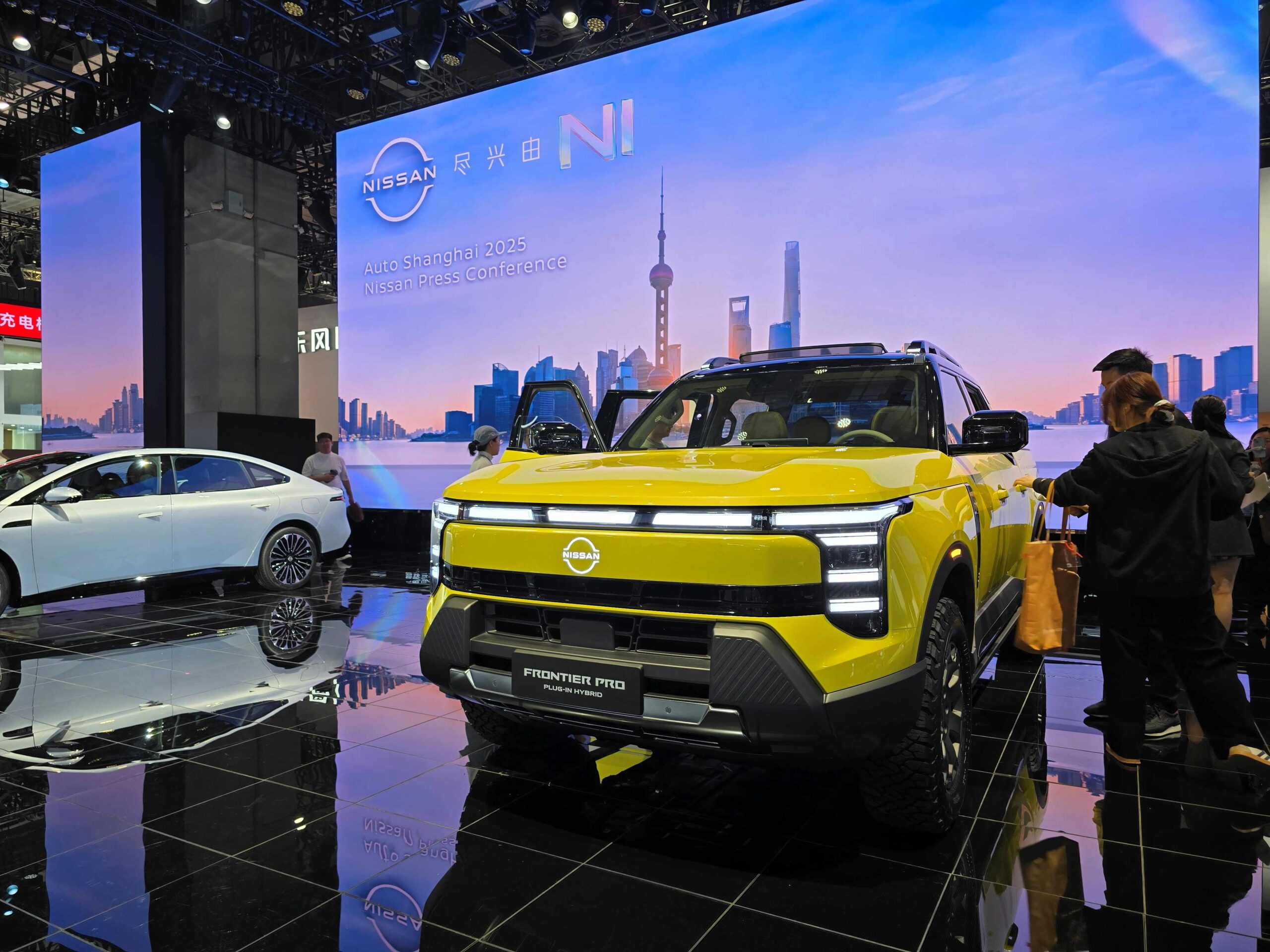 Nissan unveil all-new Frontier Pro plug-in hybrid ute