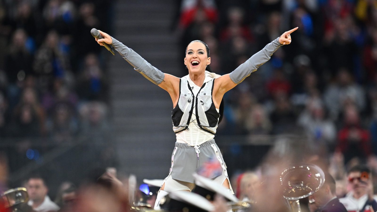 In Space, No-One Can Hear You Sing - Katy Perry Leaves Earth