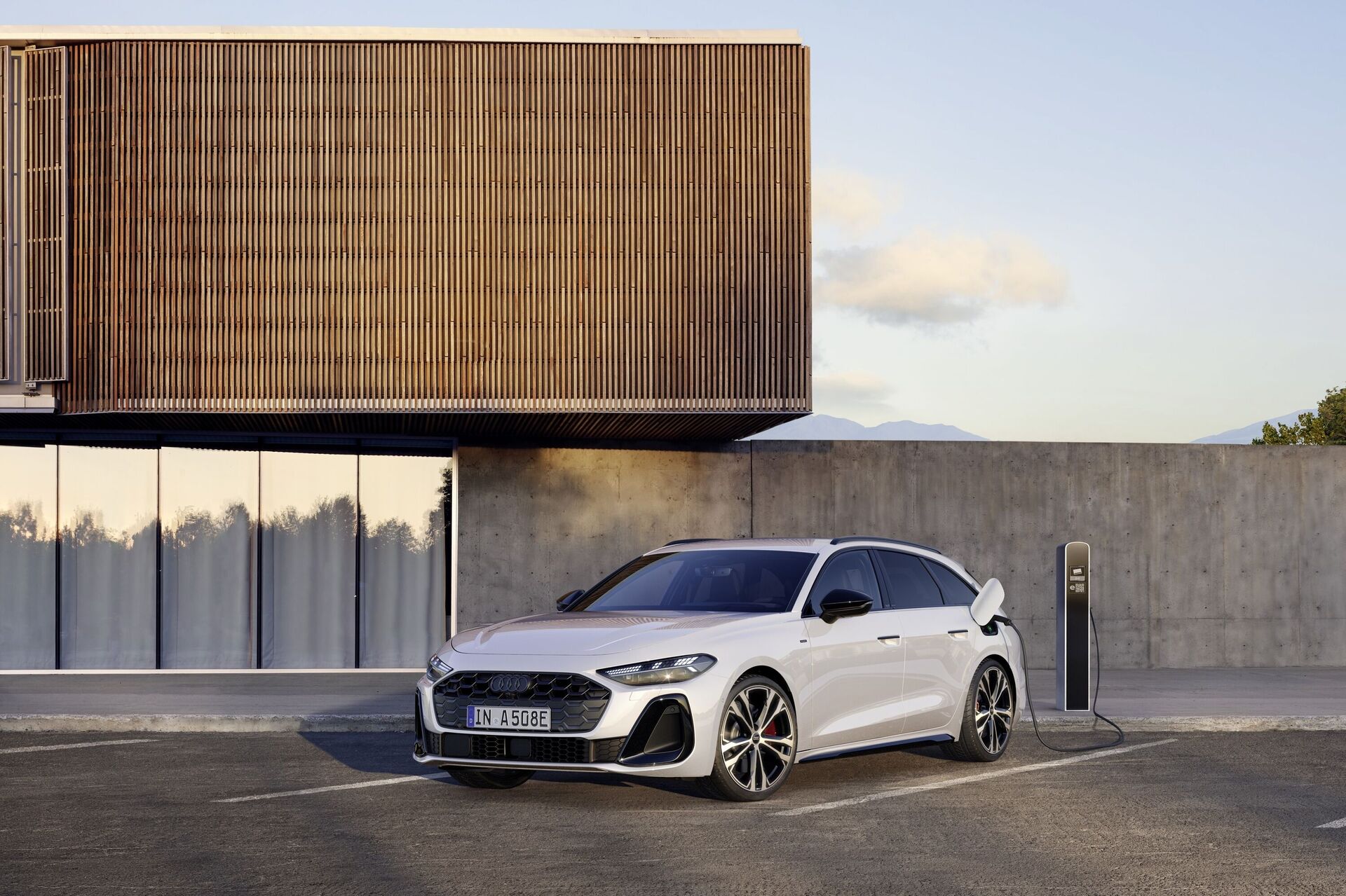 Audi A5 Avant e-hybrid NZ