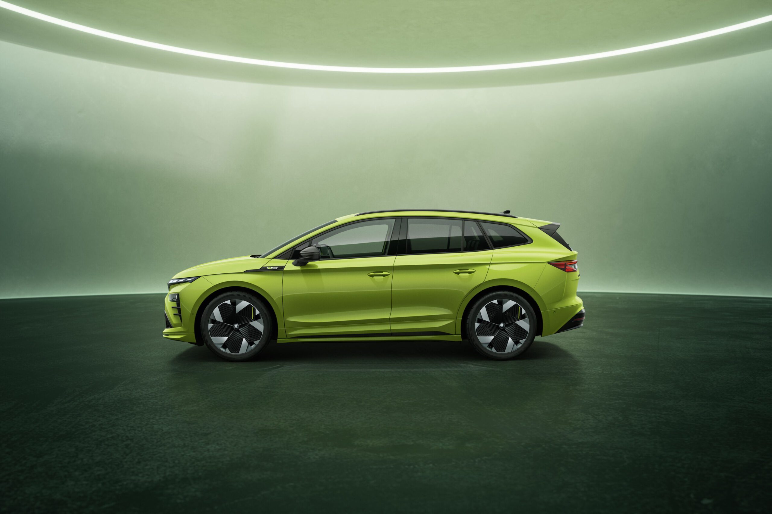 Škoda Enyaq family adds vRS