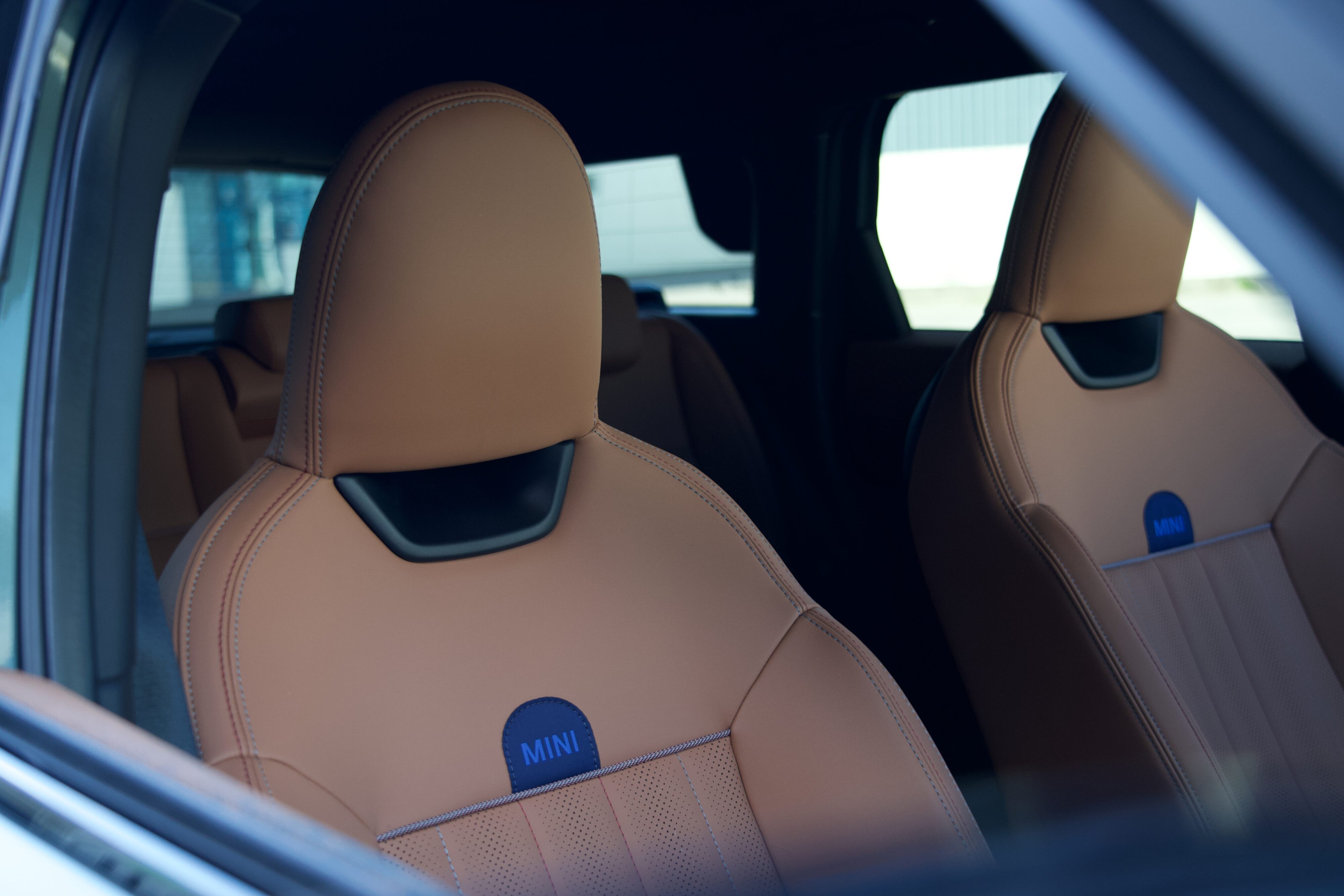 Yellow S, Same Sass - Mini Countryman SE Review