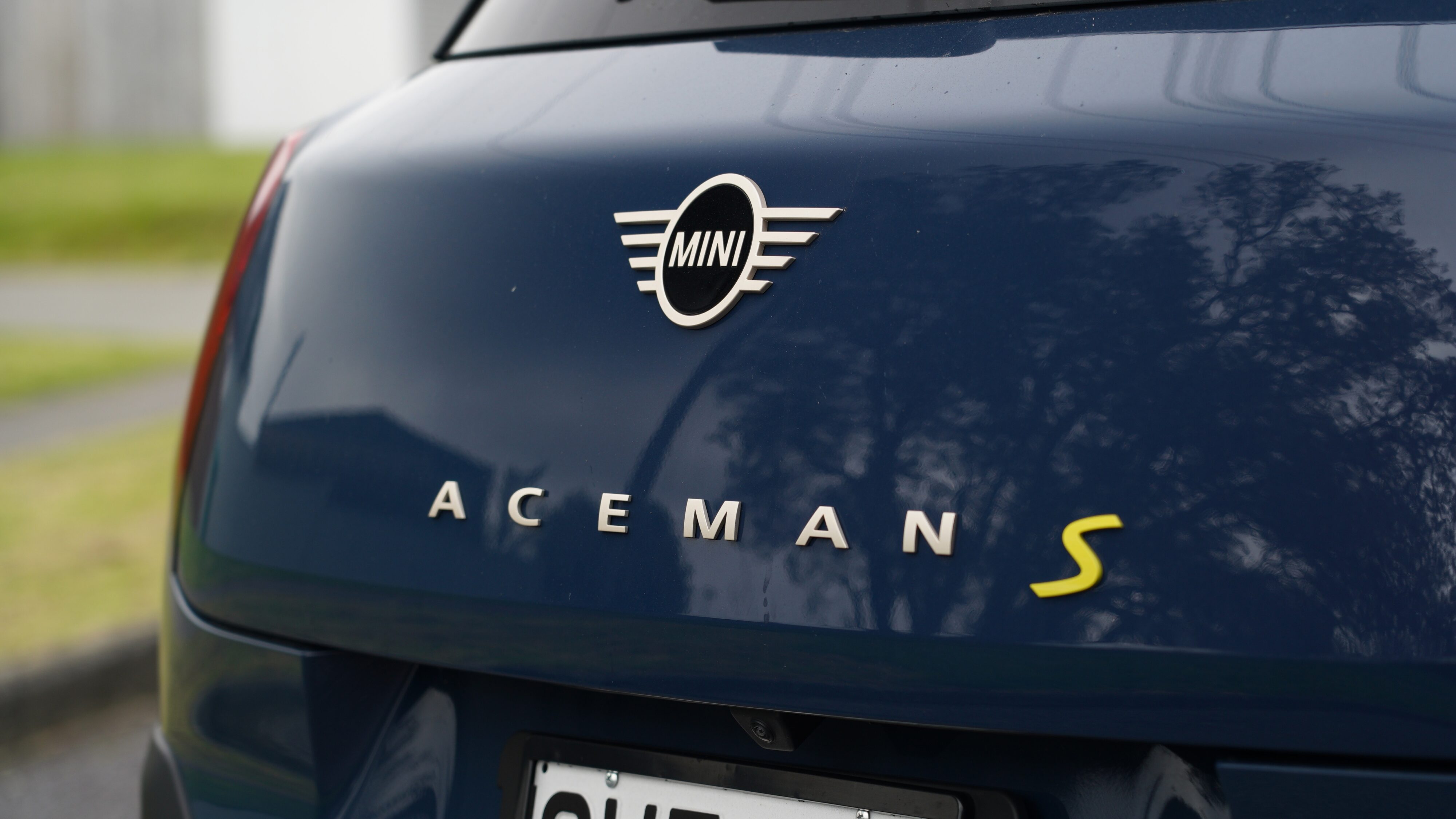 It's a Middle Child Thing - Mini Aceman SE Review