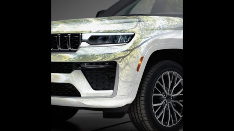 Peek at the 2026 Jeep Grand Cherokee
