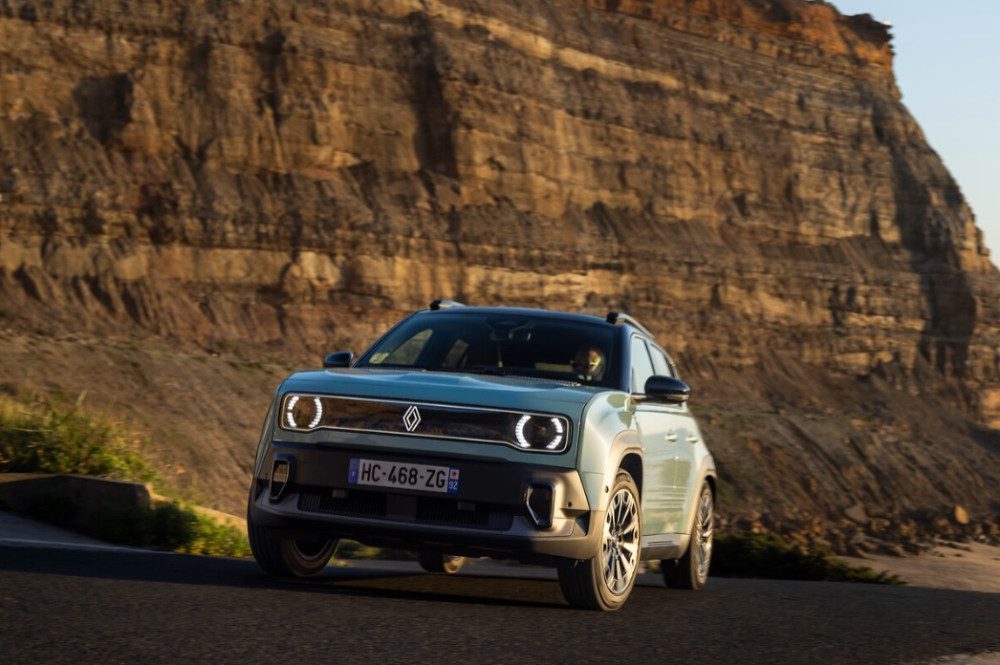 The All-New Renault 4 E-Tech Electric Blends Heritage with Modern Versatility