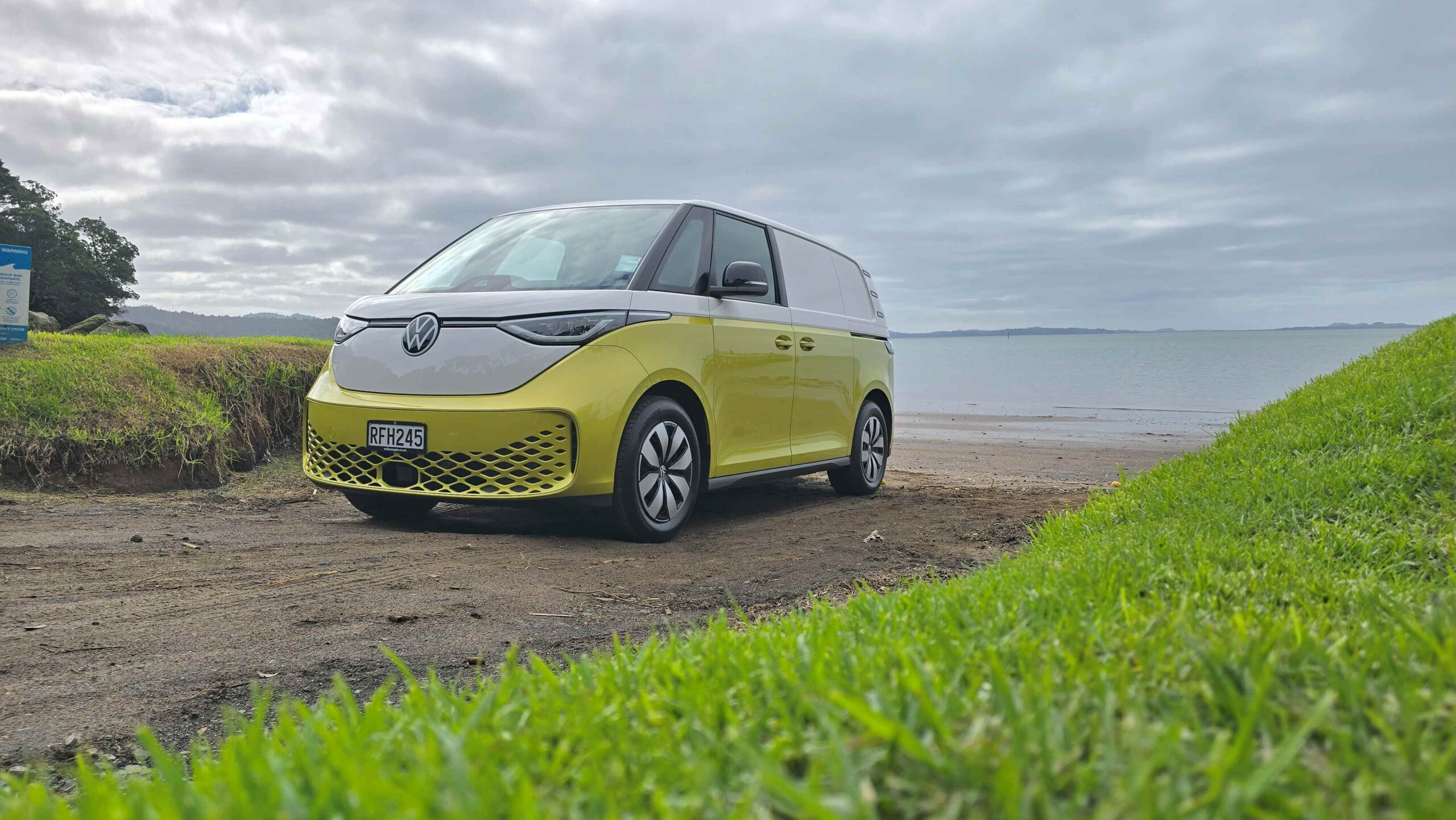 ID.Buzz First Drive - A New Electric Icon with an Old Soul