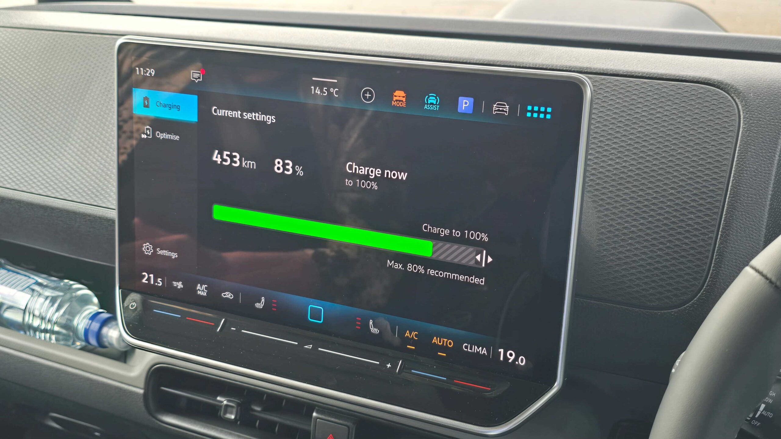 ID.Buzz First Drive - A New Electric Icon with an Old Soul