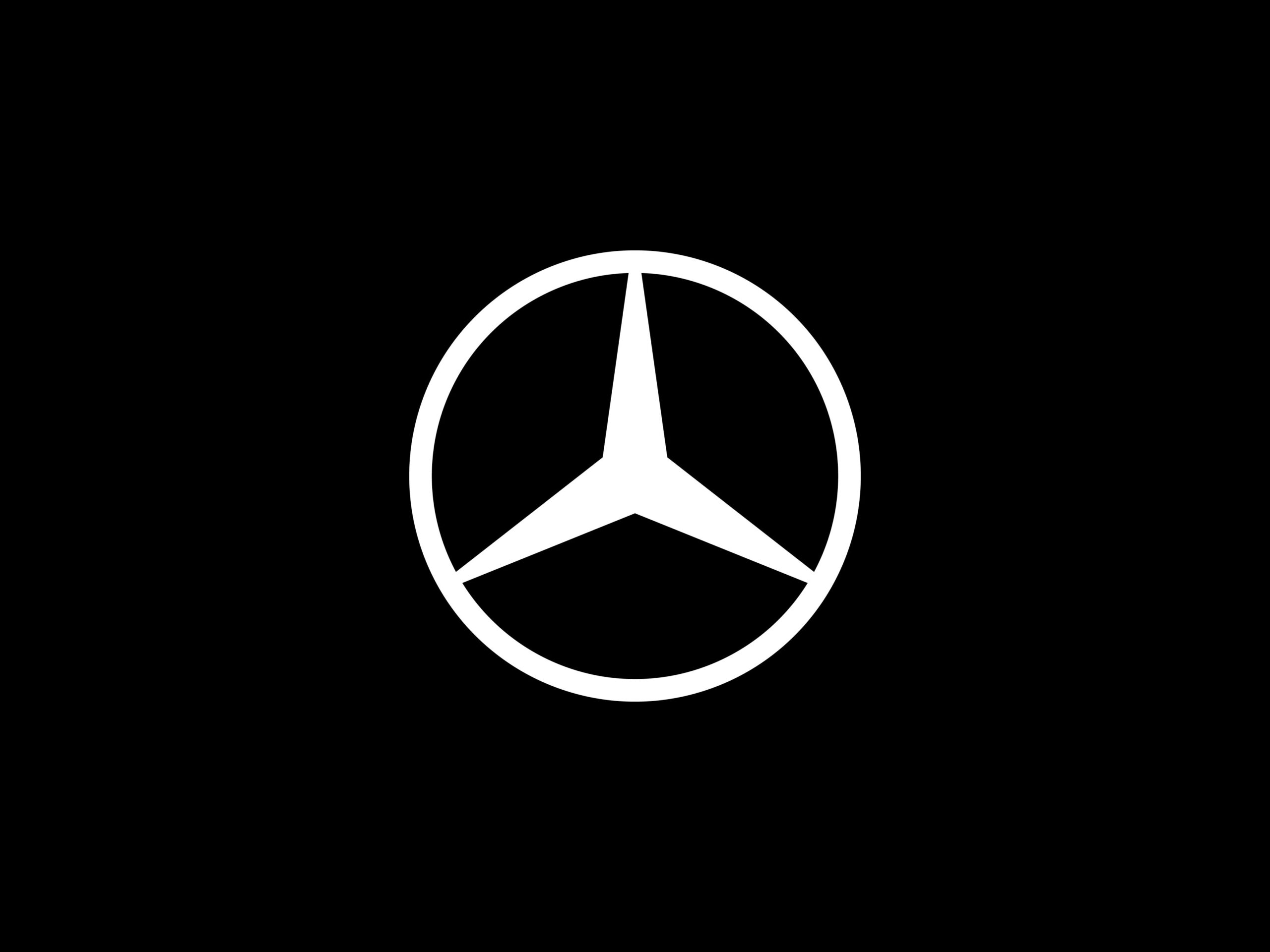 Arise Sir Merc - Mercedes gets King's Warrant of fitness