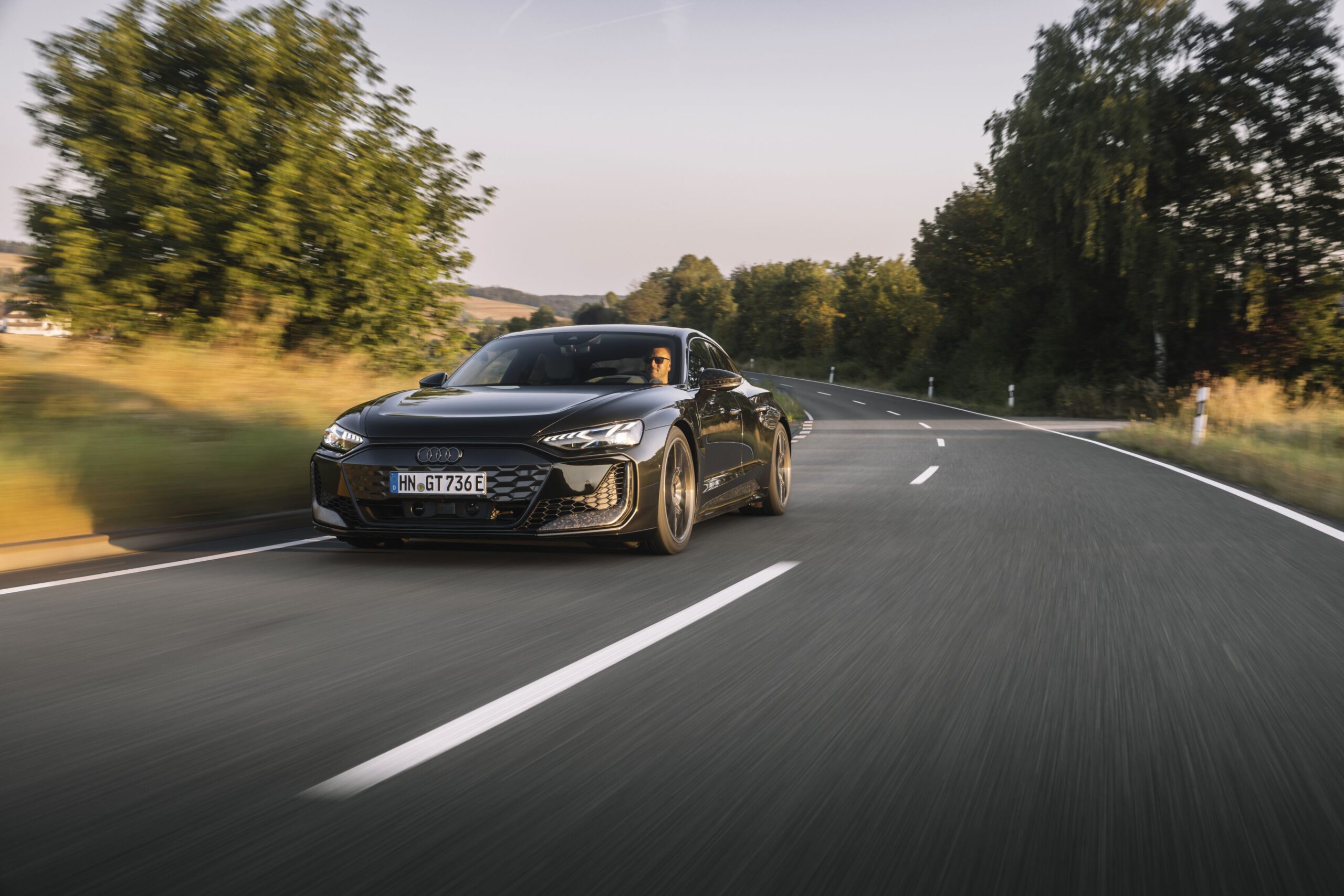 New 680kW Audi RS e-tron GT Redefines Electric Insanity