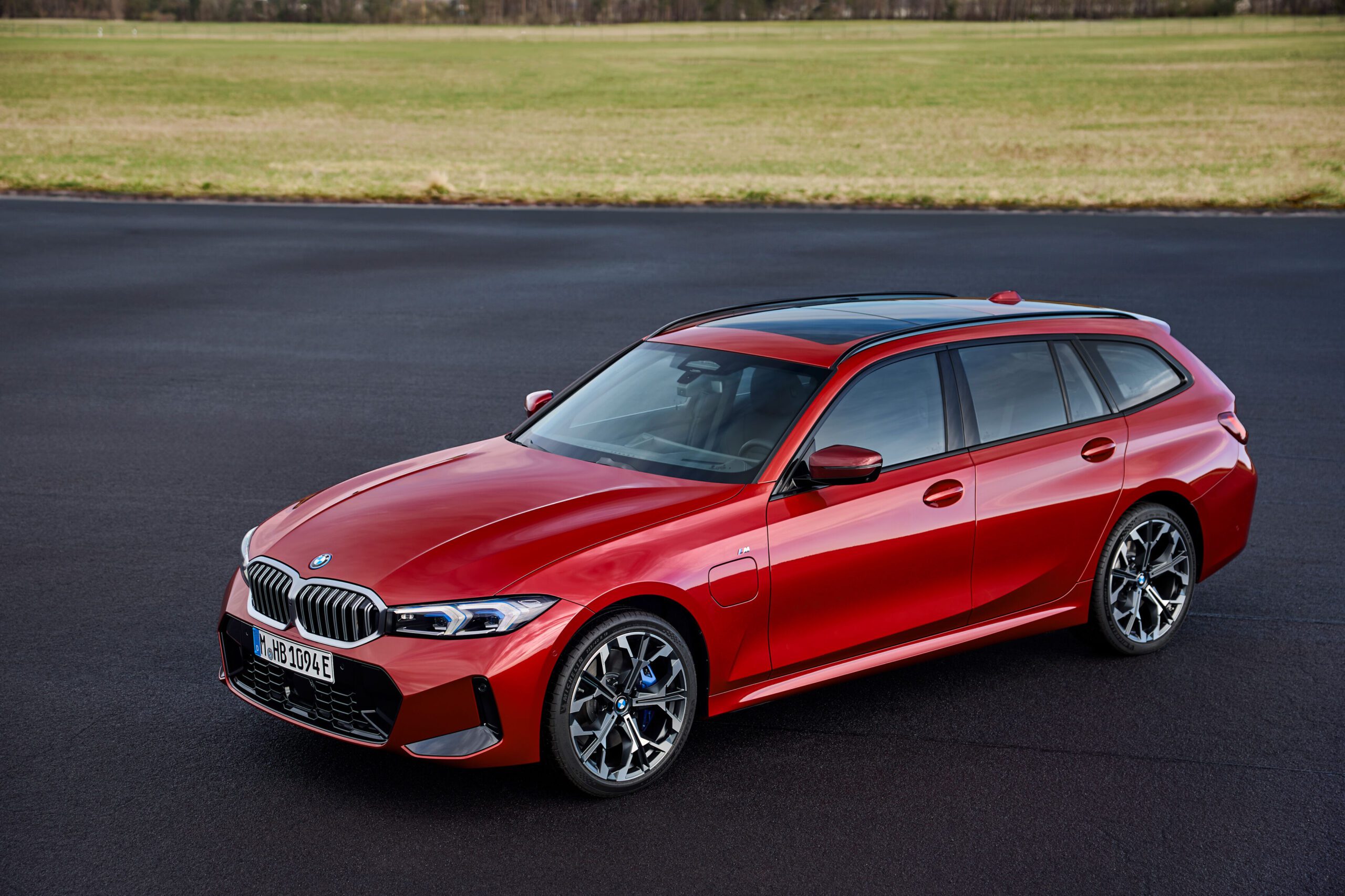 Special 3 model released to celebrate BMW 3 Series Hitting 50