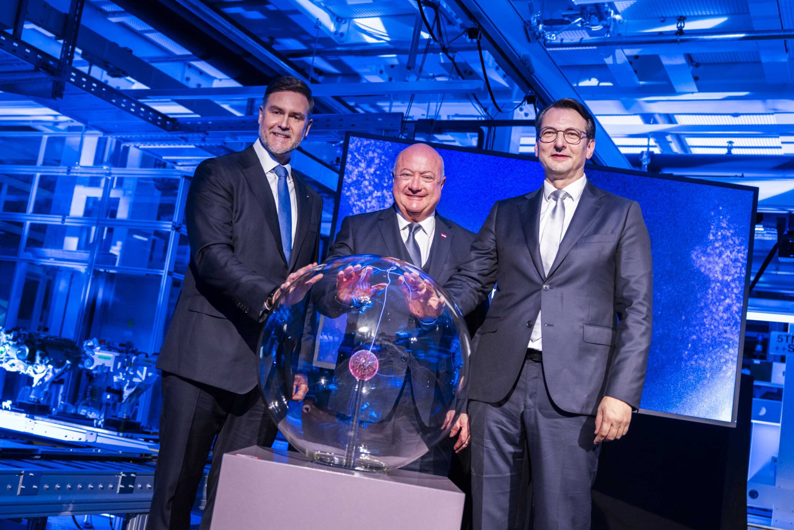 BMW's Heart Goes Electric - Austrian Plant Powers Up the Neue Klasse