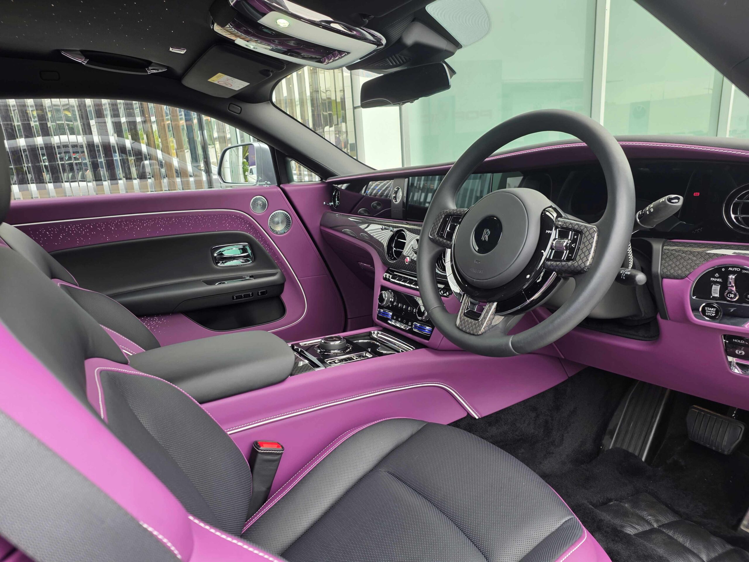 Rolls-Royce Black Badge Spectre Review - The Silent Vandal of Luxury