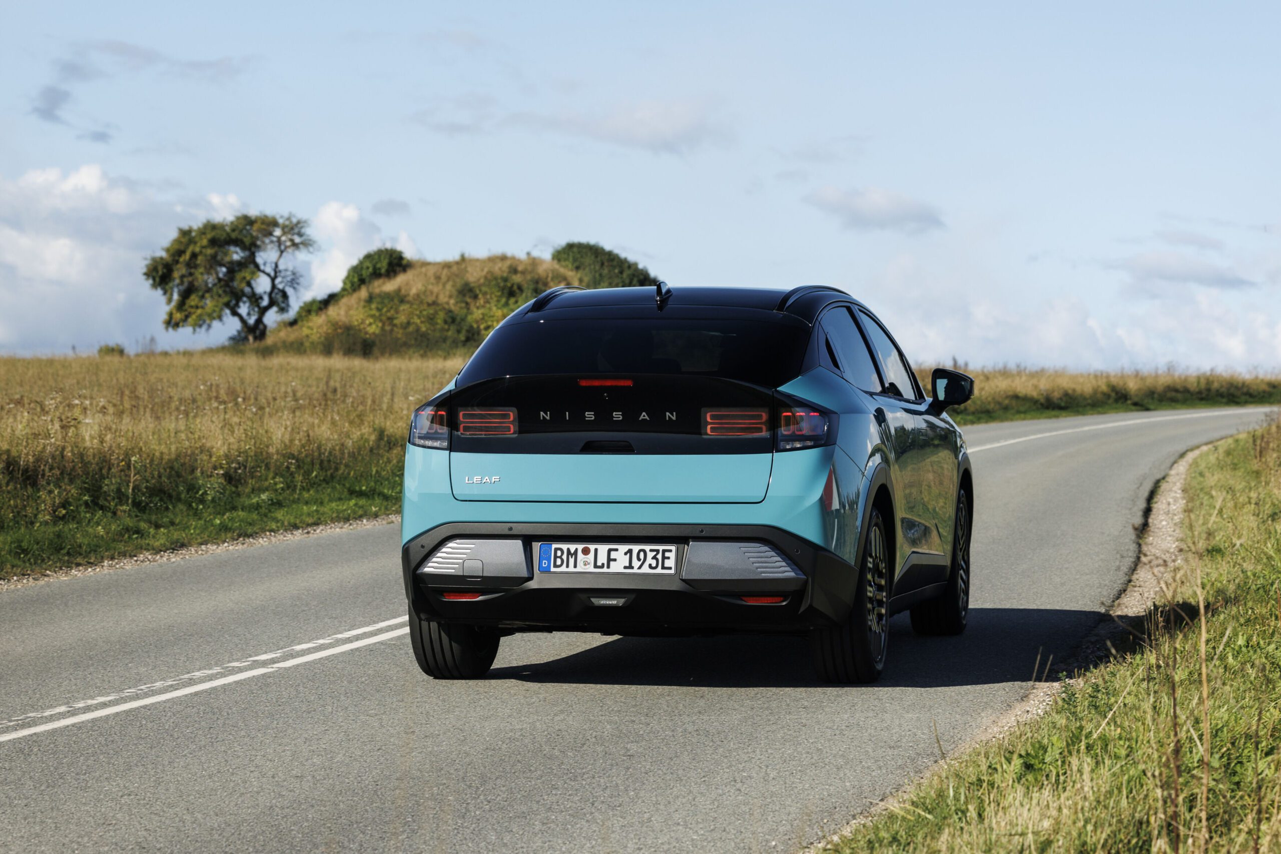 All-New Nissan LEAF Boasts A Mind-Blowing 621km Range!