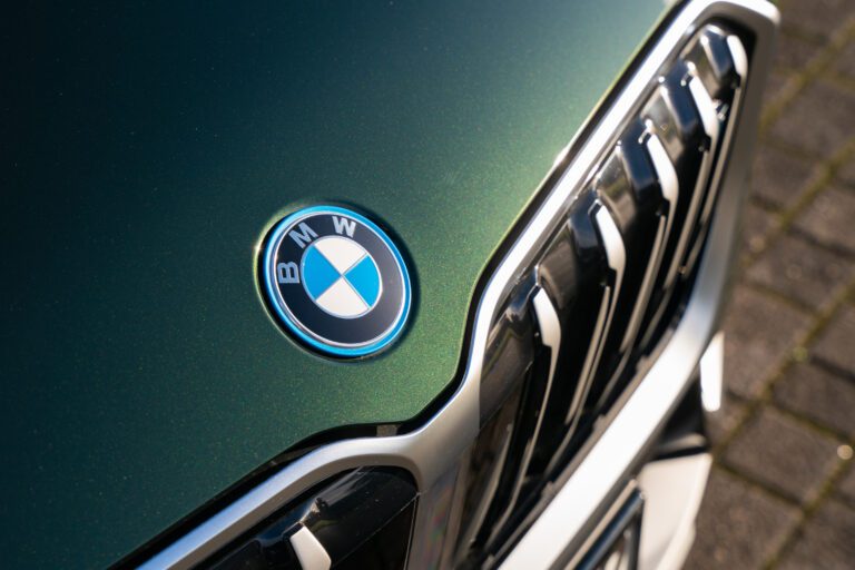 BMW NZ Electrifies Q3 2025 Sales - Records Tumble as Kiwis Embrace Electric Luxury