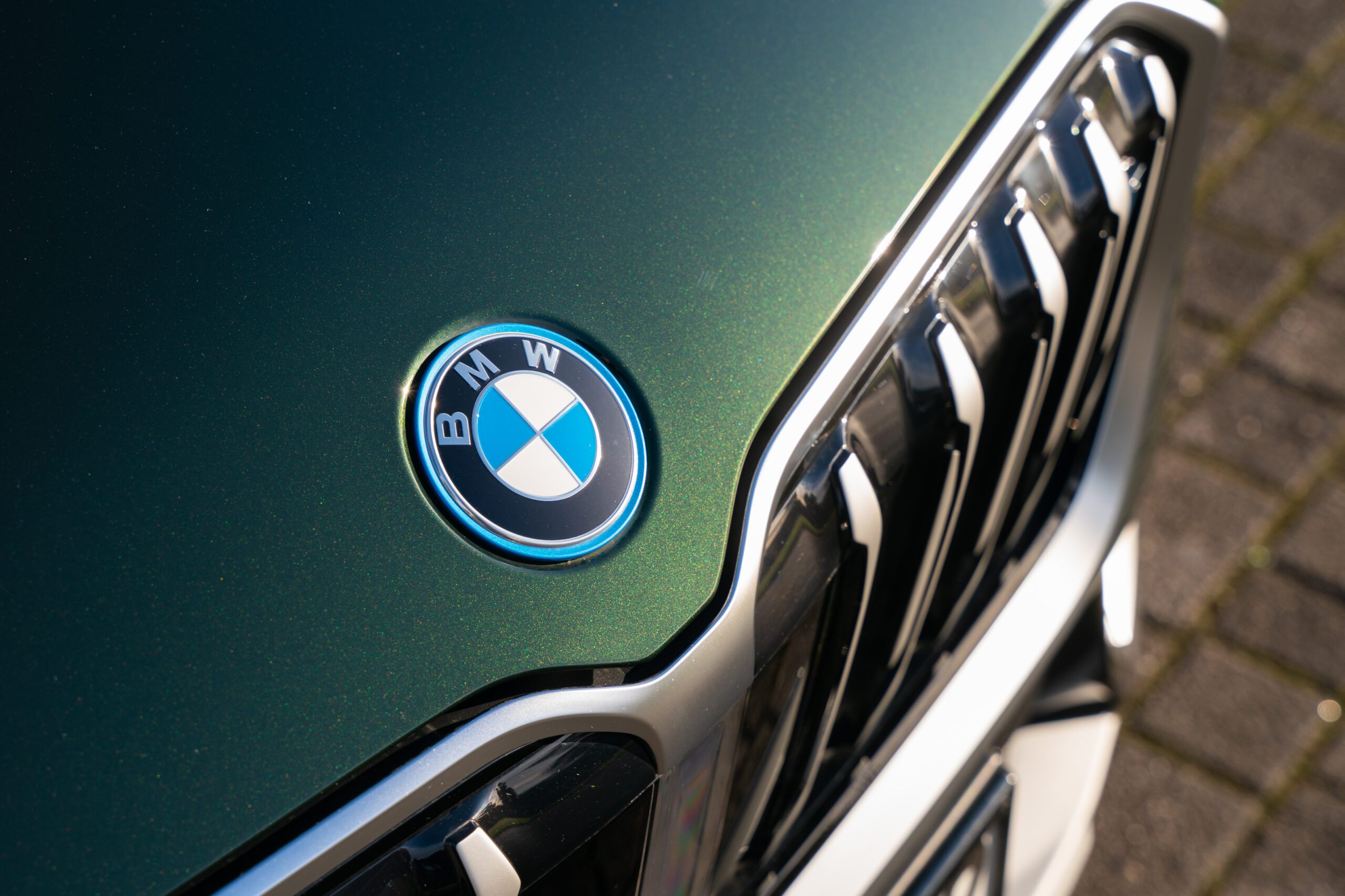 BMW NZ Electrifies Q3 2025 Sales - Records Tumble as Kiwis Embrace Electric Luxury