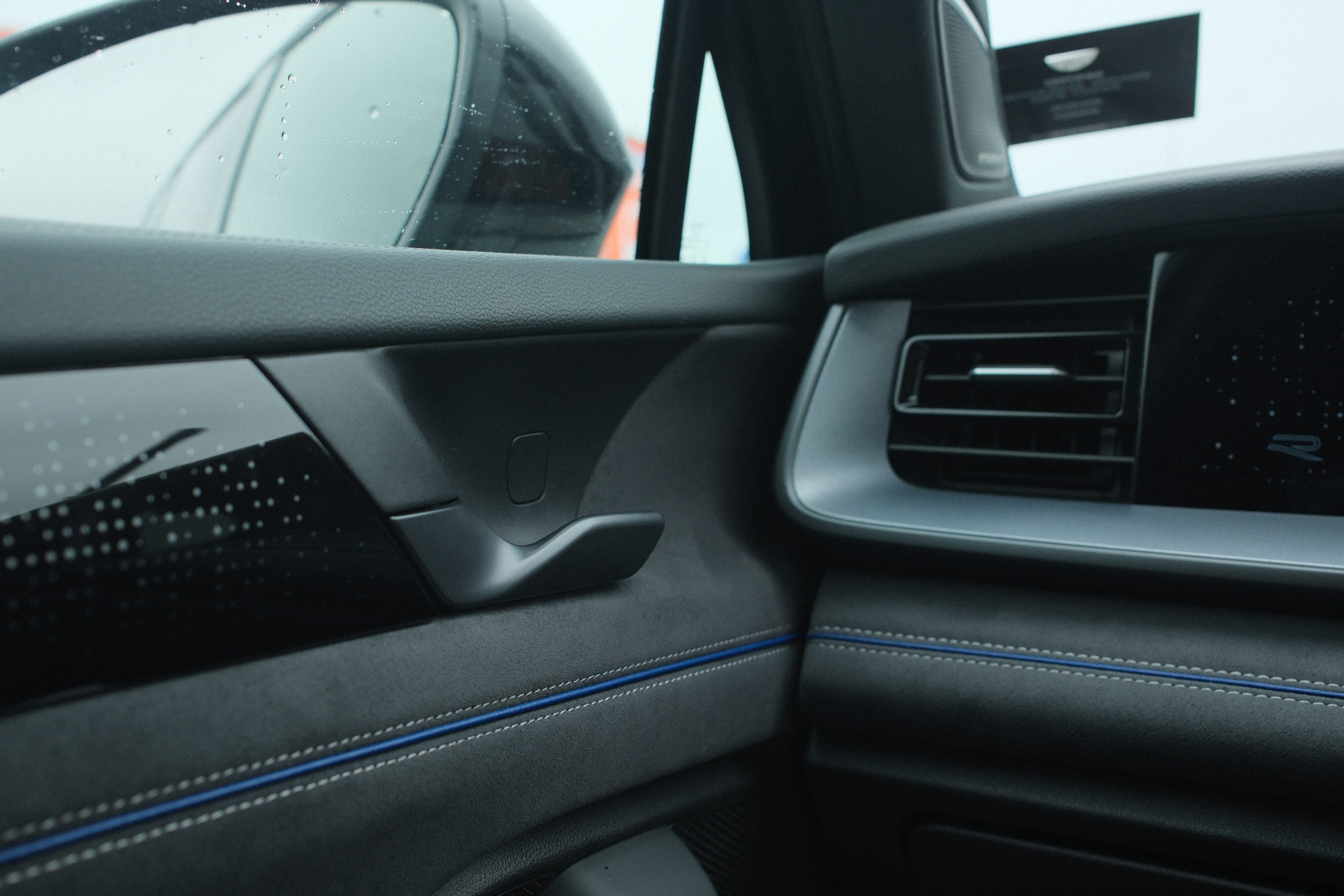 We drive VW's latest 7 seater SUV, the Tayron