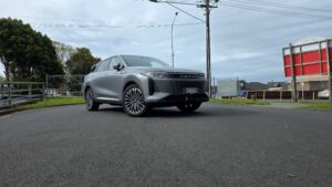 Omoda 9 SHS Review - The Frugal yet Fancy, Family SUV