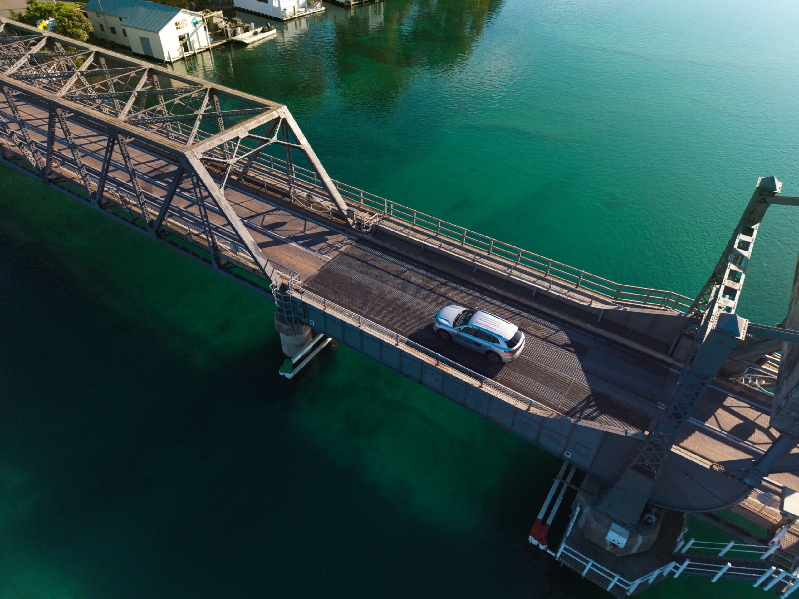 Geely Starray EM-i Smashes World Record on Australia's Most Iconic Road Trip