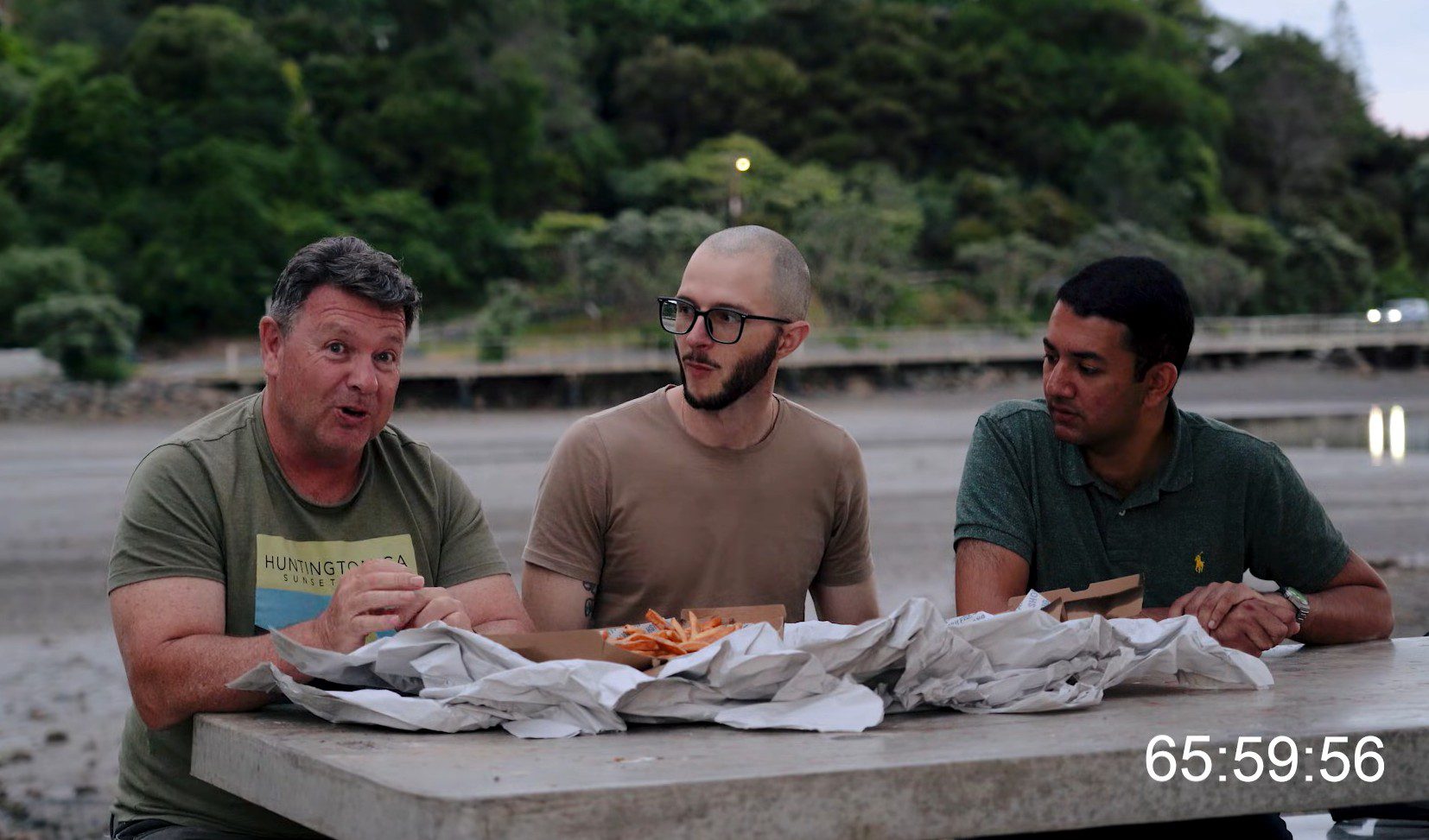 Tarmac Life Xmas Special - Mini 66th. 66 Hours, 6 Cities, 6 British Meals Across NZ