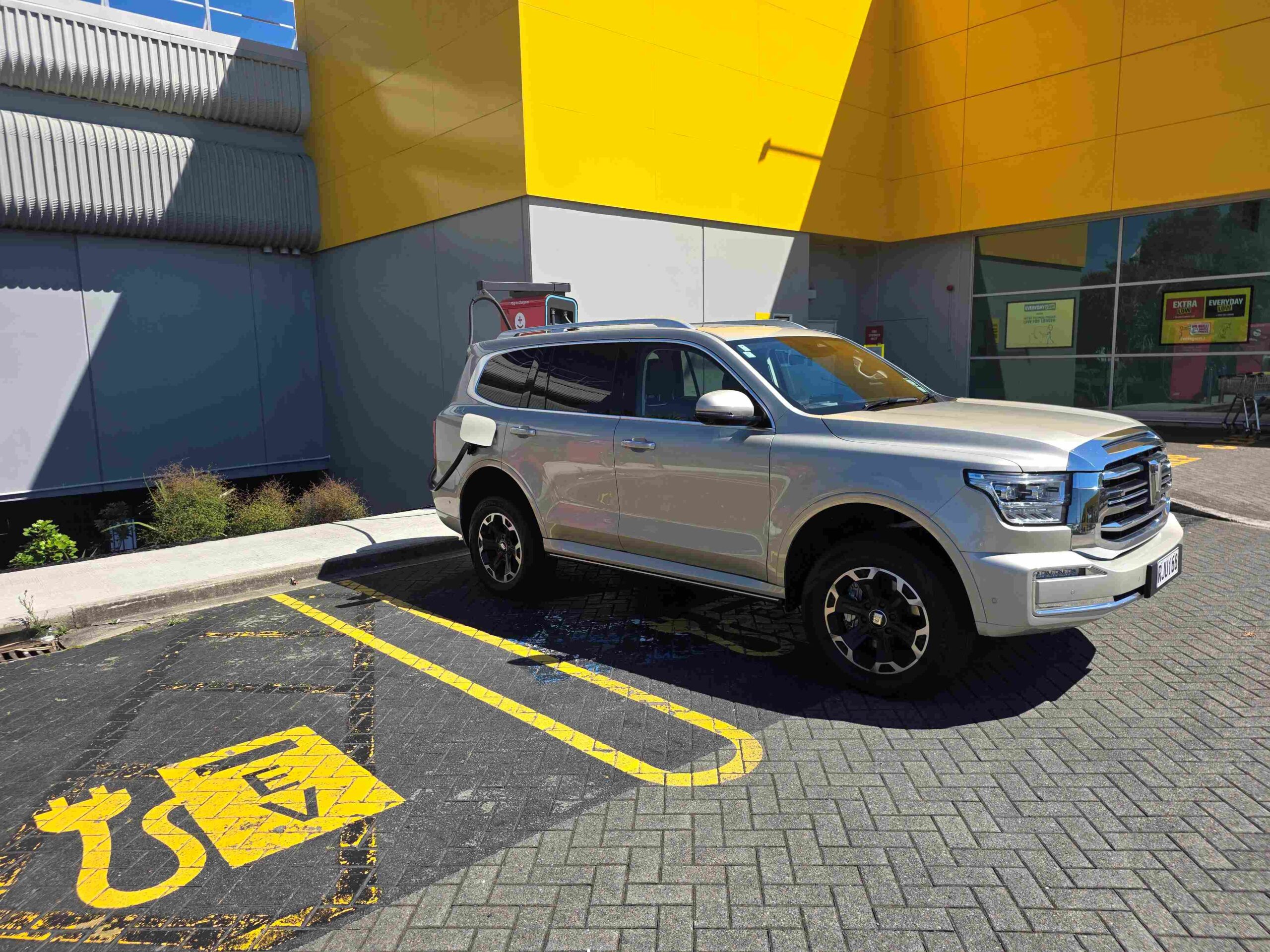 GWM Tank 500 Hi4-T PHEV Review - Luxury Meets Off-Road Prowess 