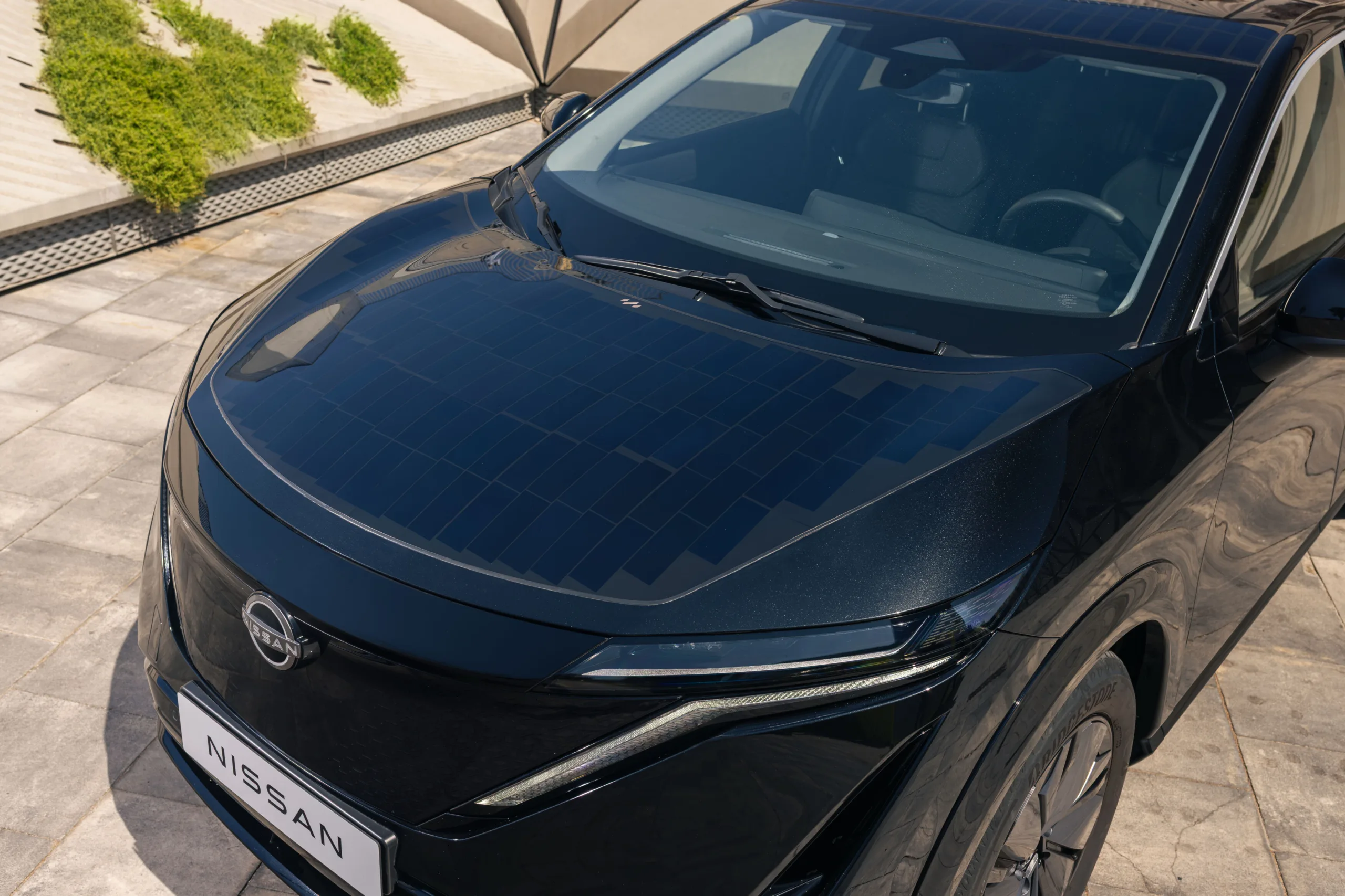 Nissan’s Solar‑Powered Ariya Concept Lights the Way to a Brighter EV Future