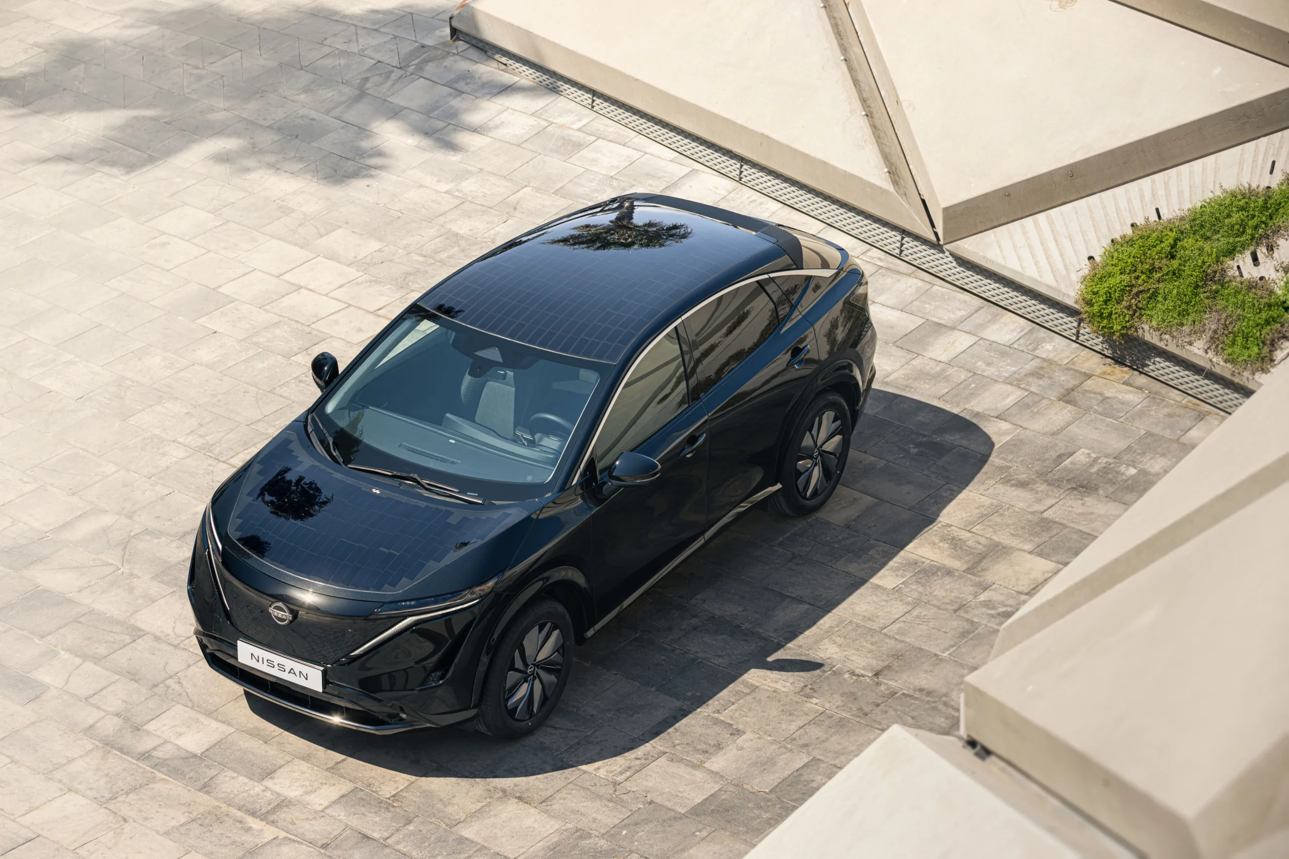 Nissan’s Solar‑Powered Ariya Concept Lights the Way to a Brighter EV Future