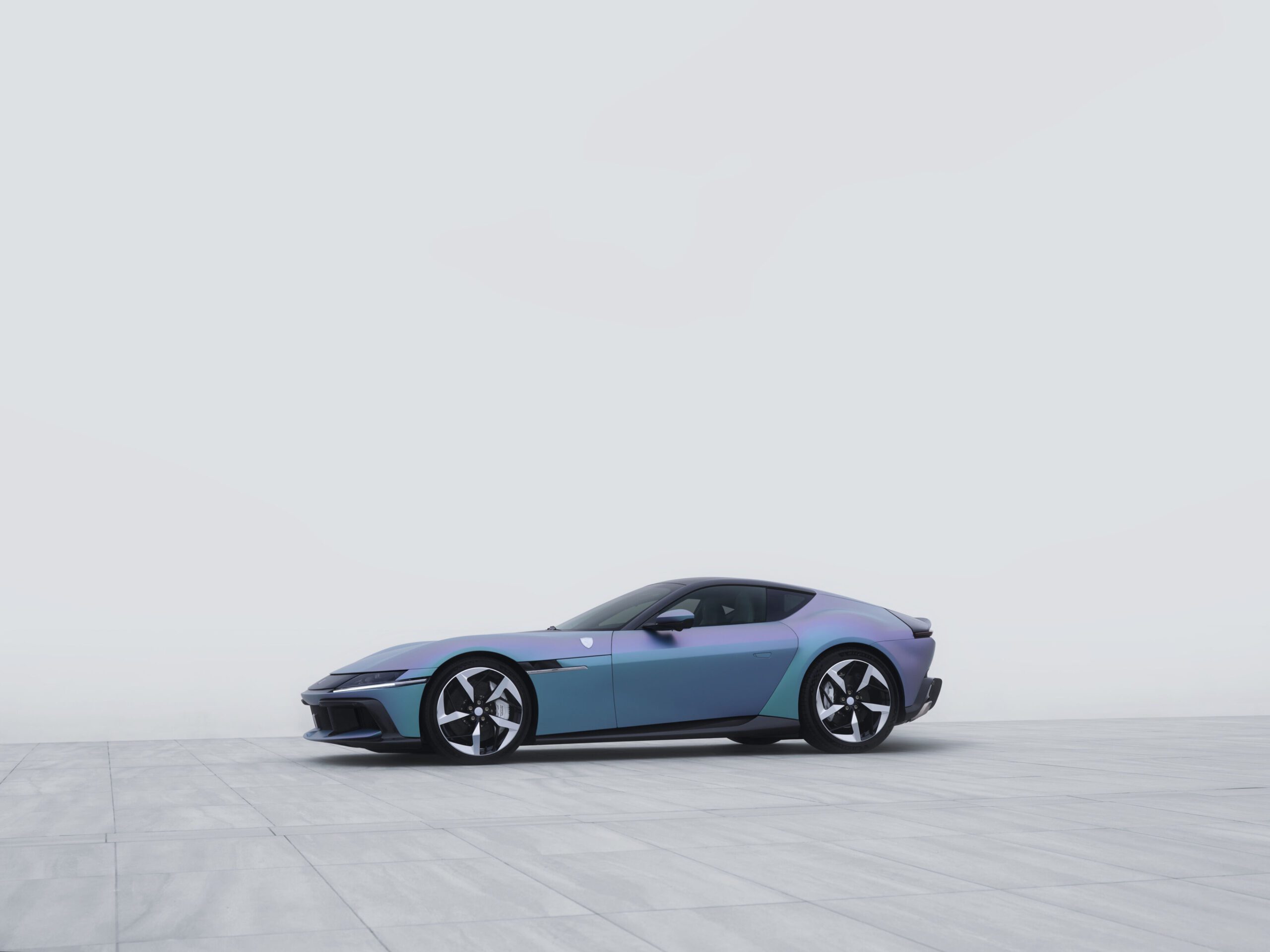 Tailor-Made Ferrari 12Cilindri, a Fezza with Seoul