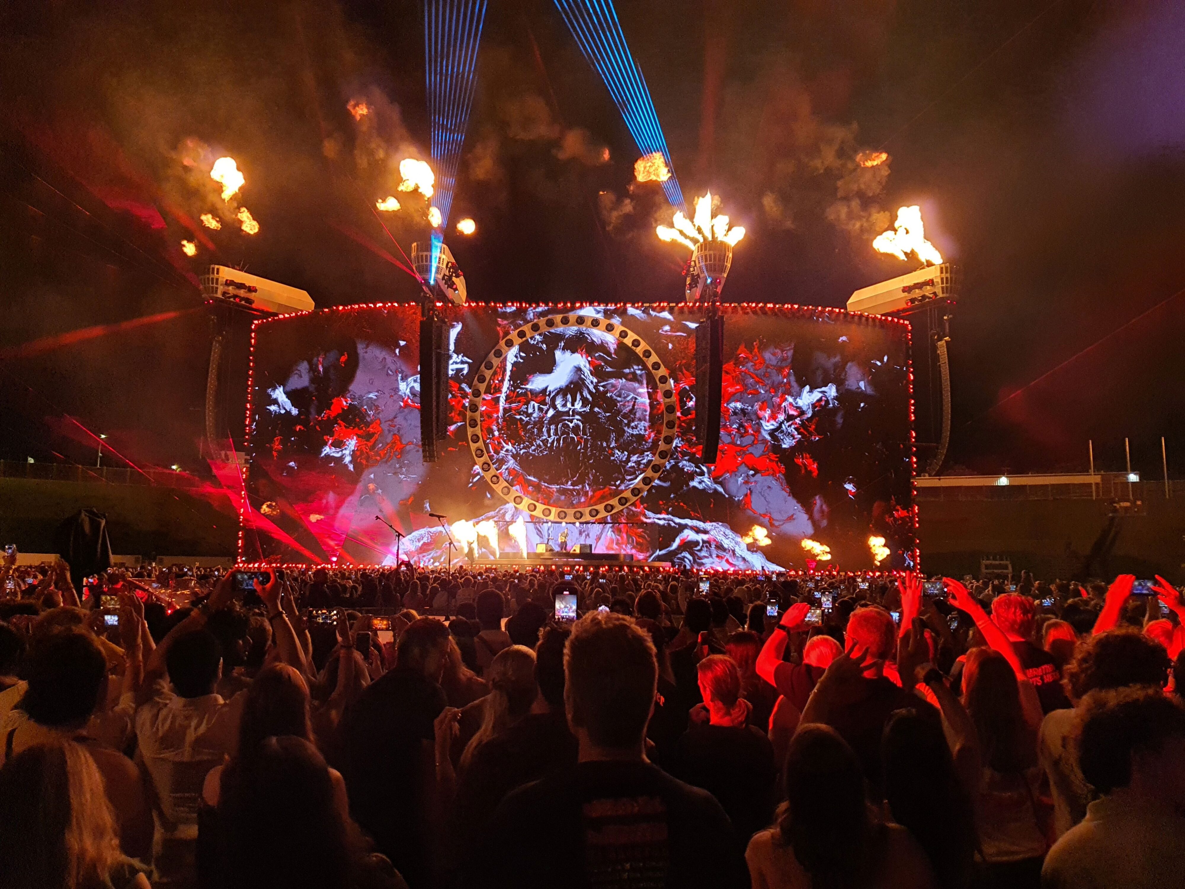 Photo of Ed Sheeran performing 'Bloodstream' on stage during the 2026 Loop Tour at Go Media Stadium in Auckland, New Zealand.
