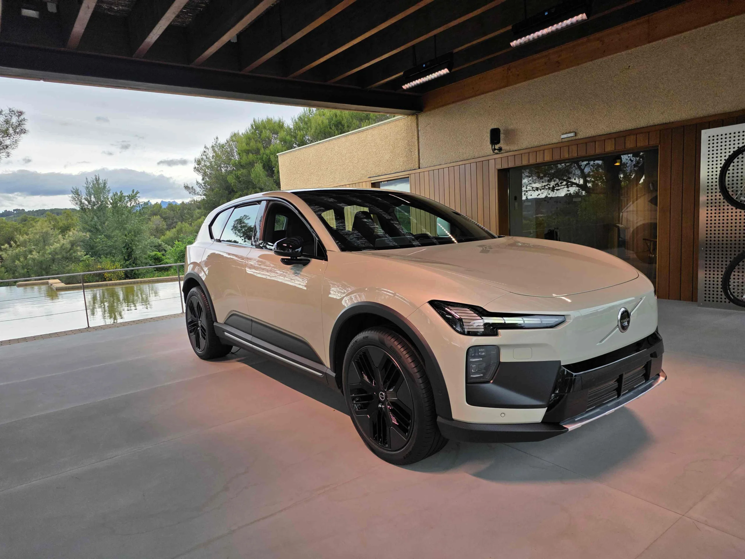 2026 Volvo EX60 P6 and P10 Ultra - World First Drive Review