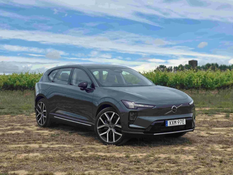 2026 Volvo EX60 P6 and P10 Ultra - World First Drive Review