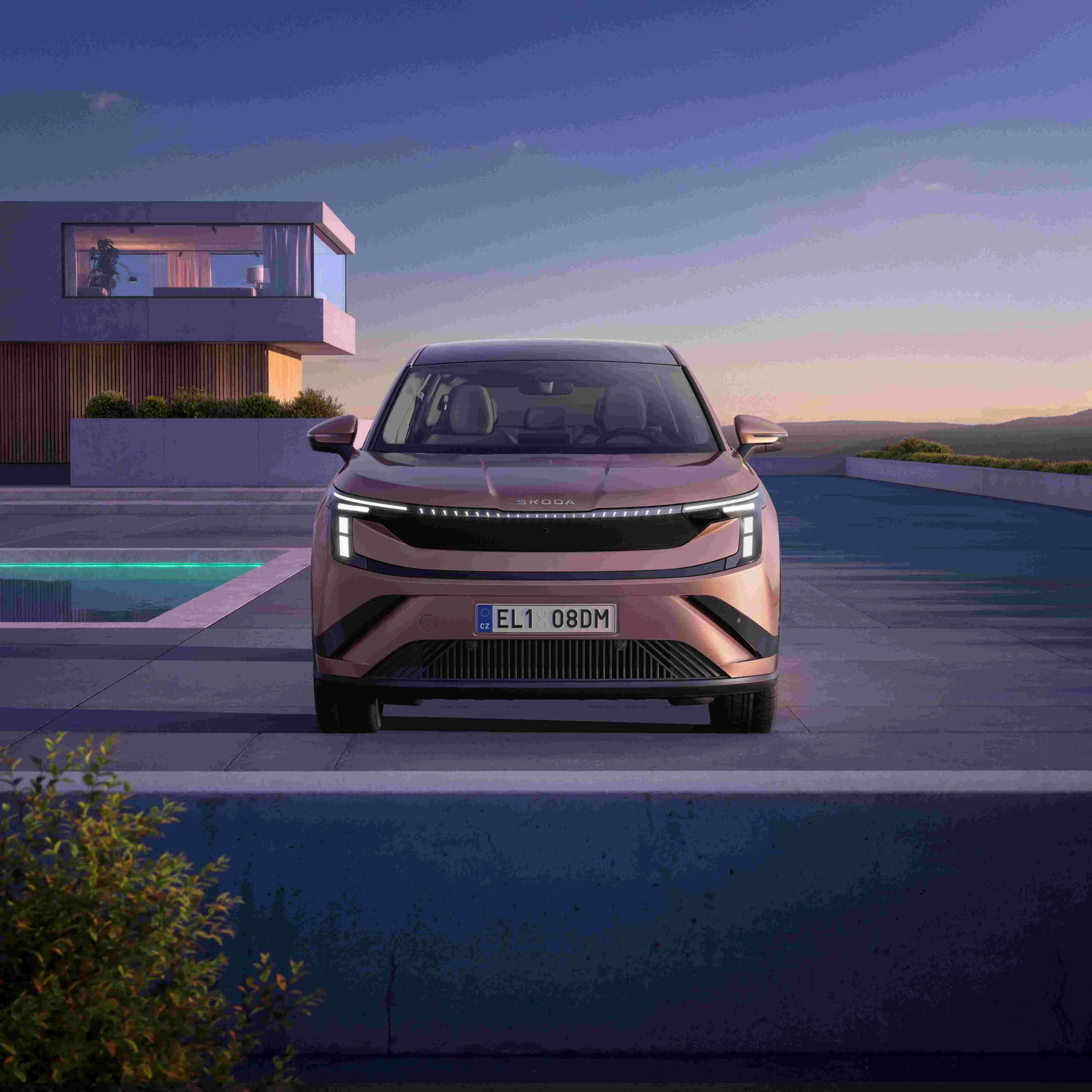 The World Finally Meets the New 7 Seater Škoda Peaq 640km EV