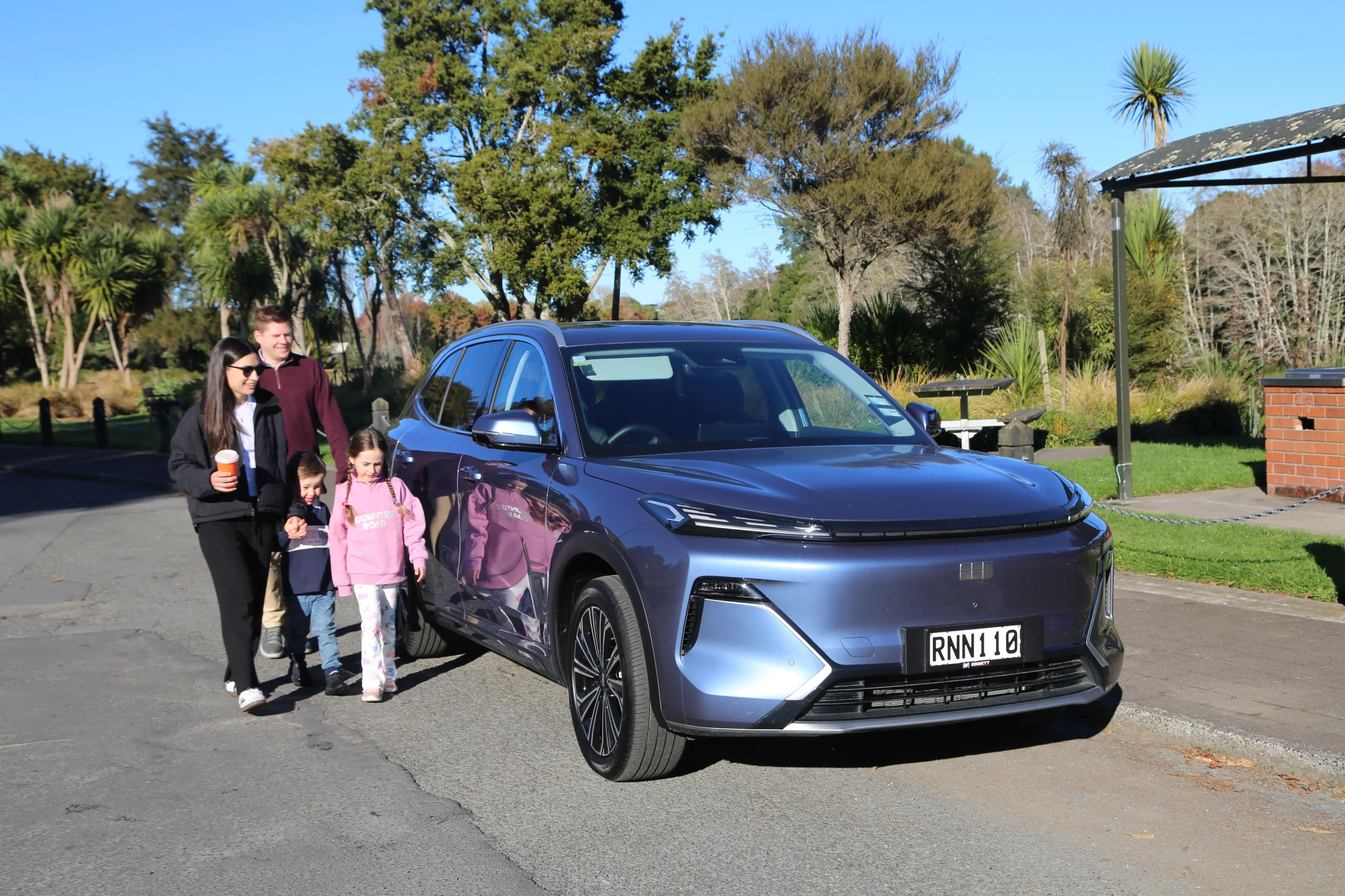 Kiwi family and Geely Starray