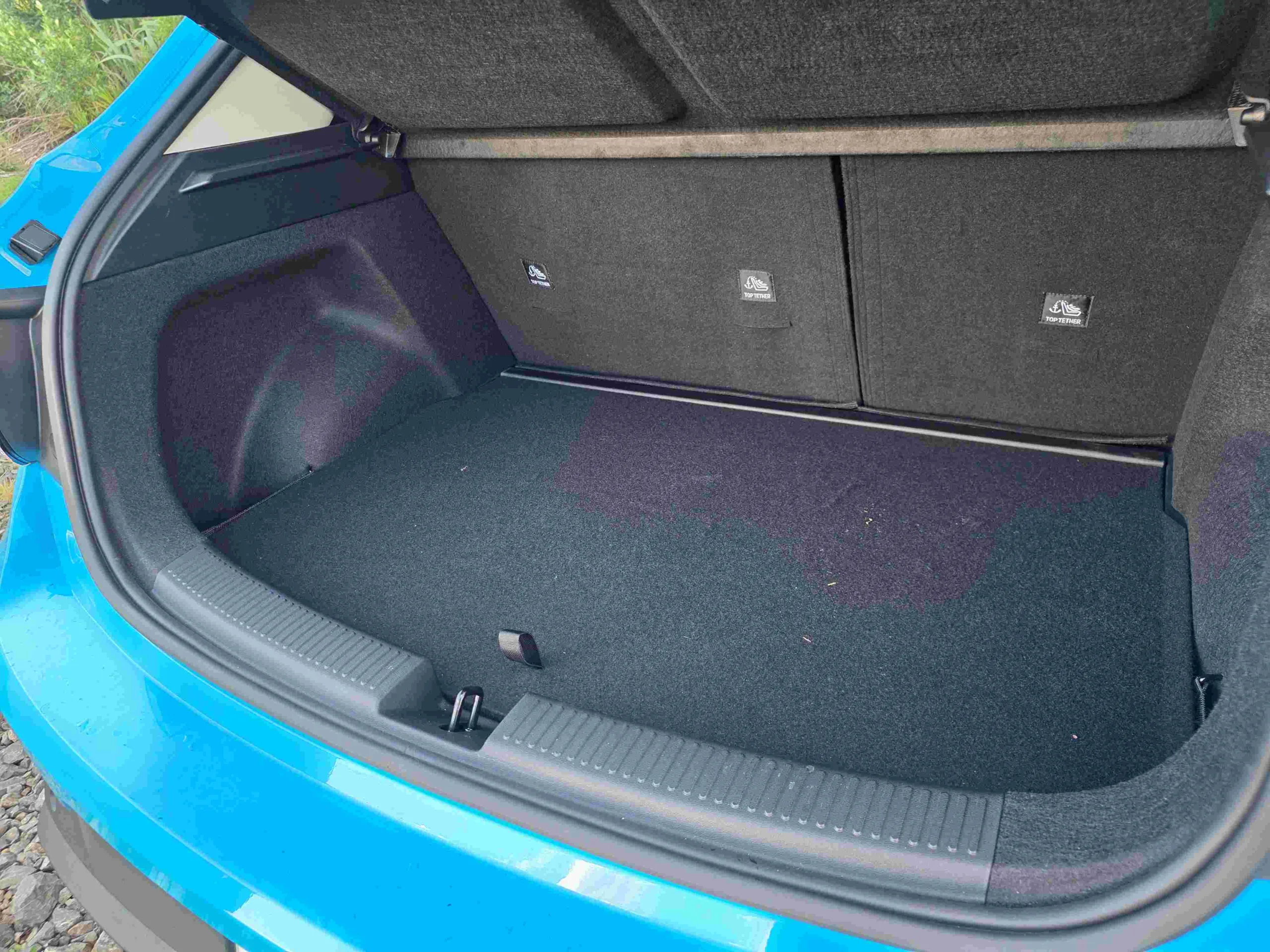 MG4 EV Urban Essence Review - It’s just a genuinely good EV