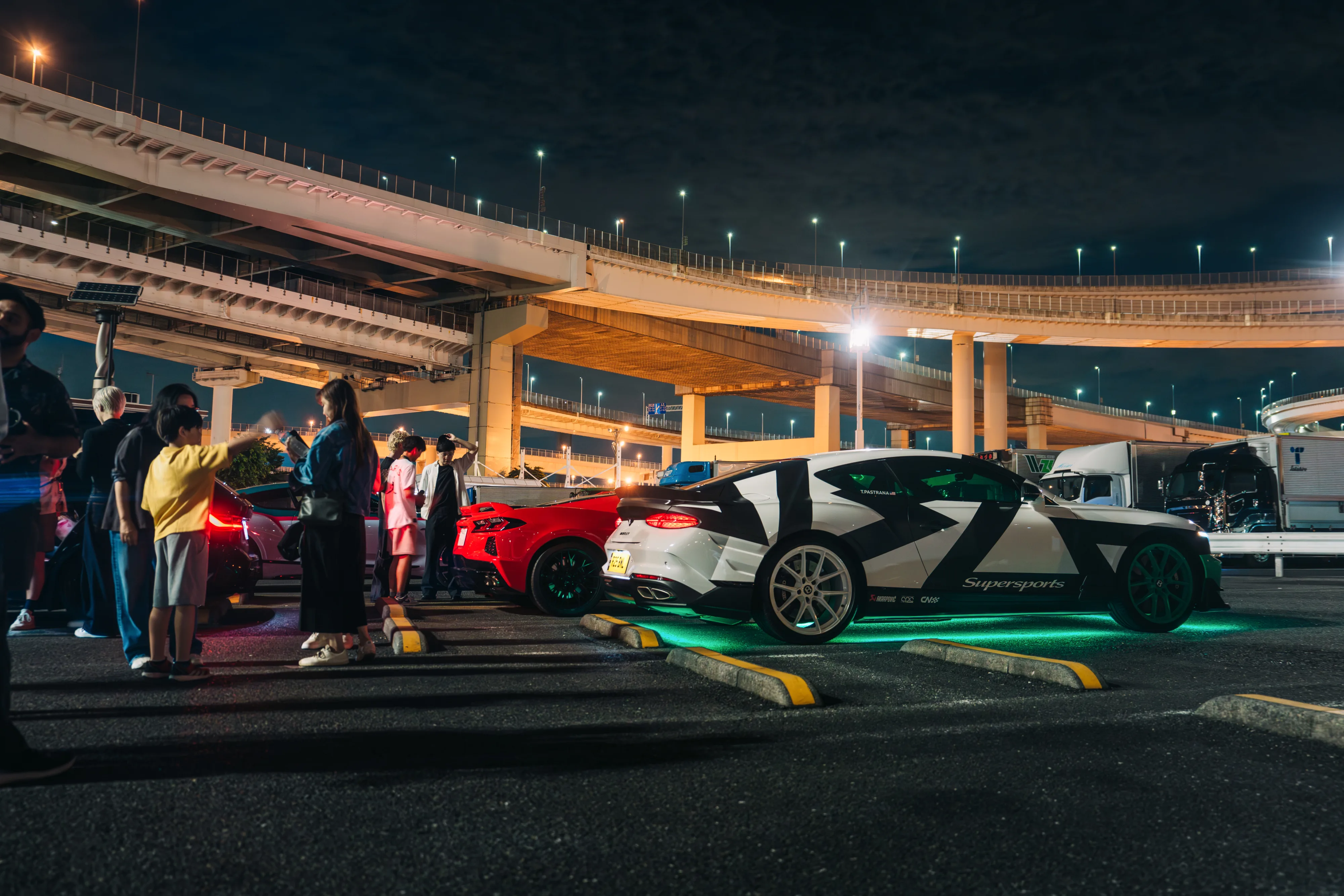 Bentley lights up Tokyo Tower Green to mark Continental GT S and Supersports Japanese debuts