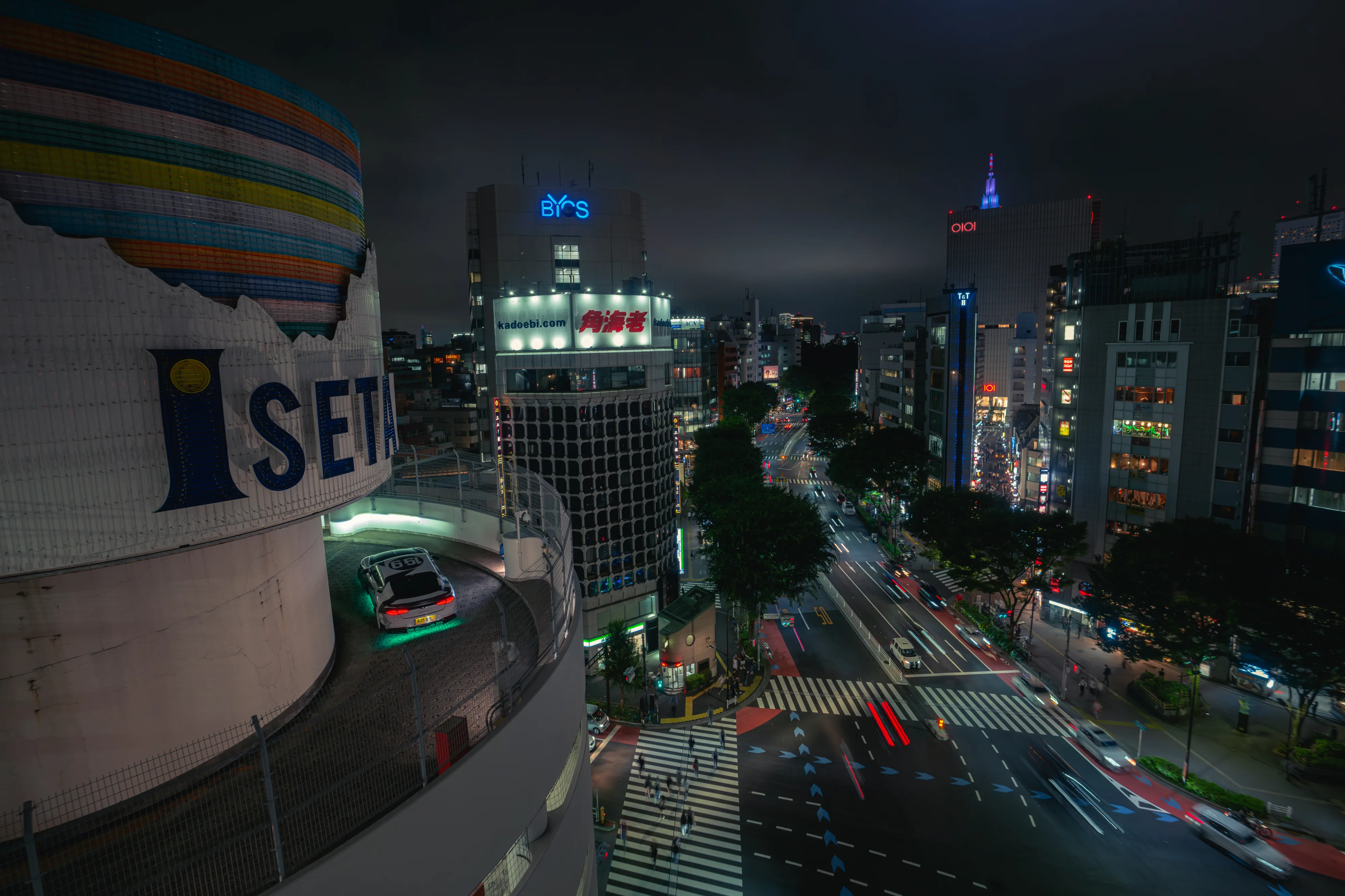 Bentley lights up Tokyo Tower Green to mark Continental GT S and Supersports Japanese debuts