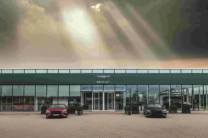 Bentley Opens Crewe Visitor Centre to Public with Guided Tours