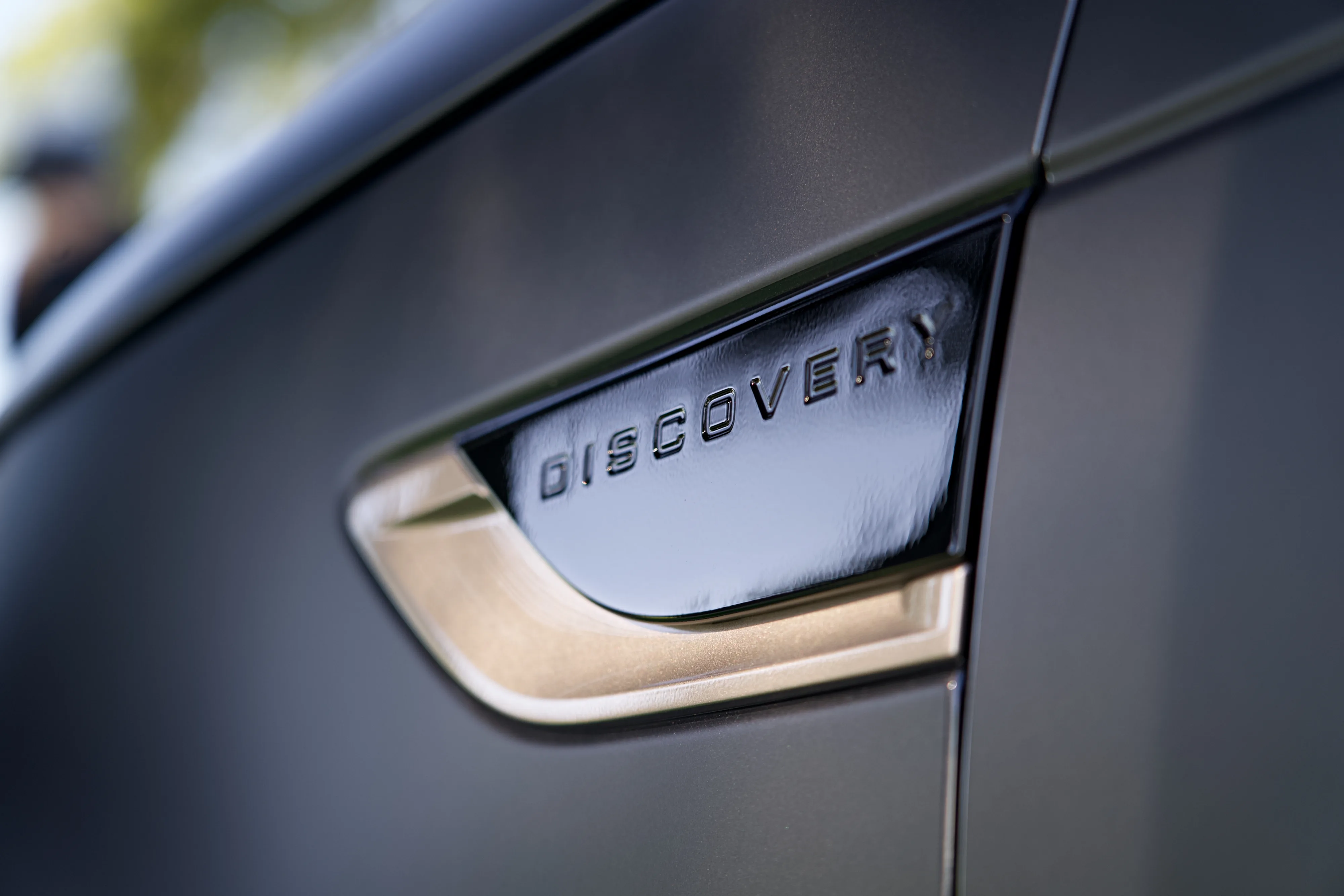 Riding on the Storm - Land Rover Discovery Tempest Review