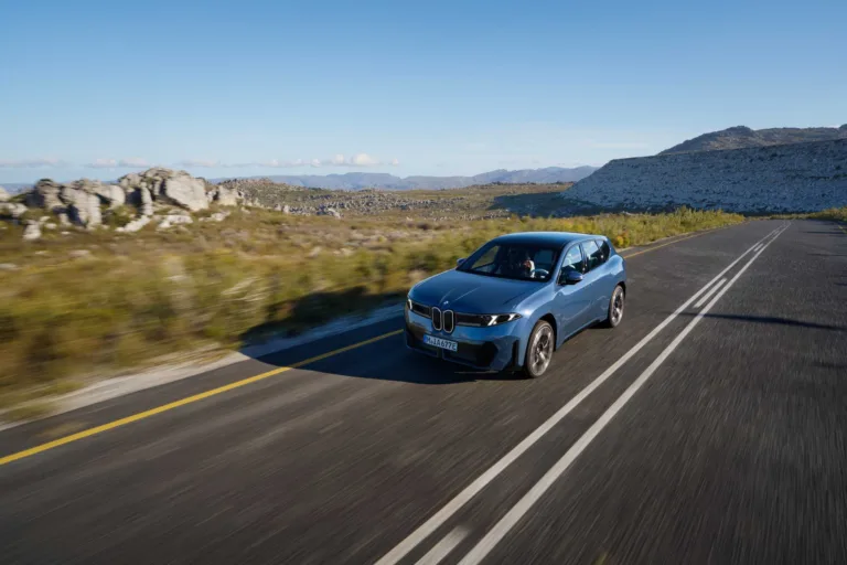 BMW Launches Social-Media Campaign Highlighting iX3 and i7 Technology Features
